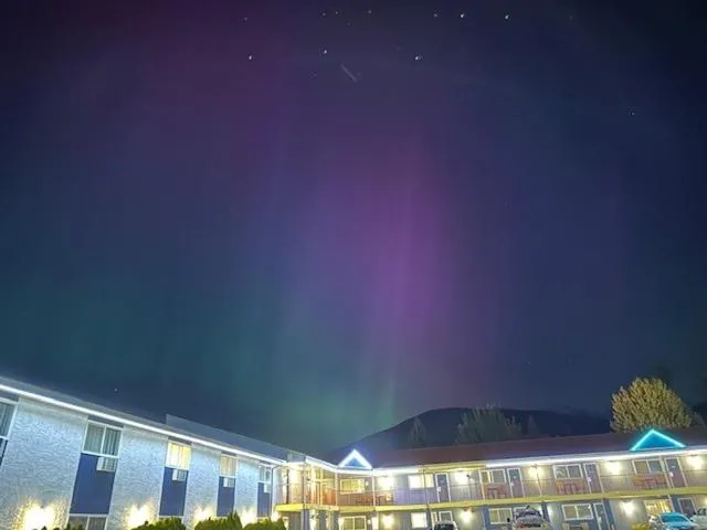 Property building in Valemount Vacation Inn