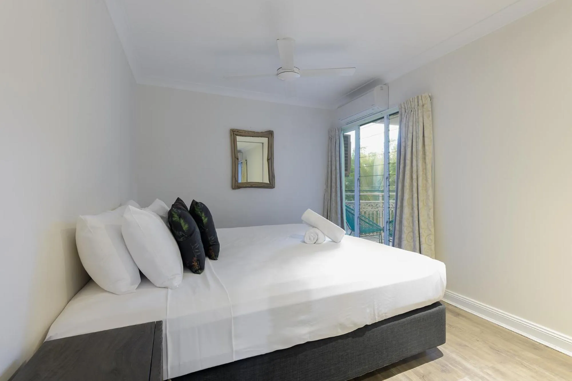 Bed in Garrick House