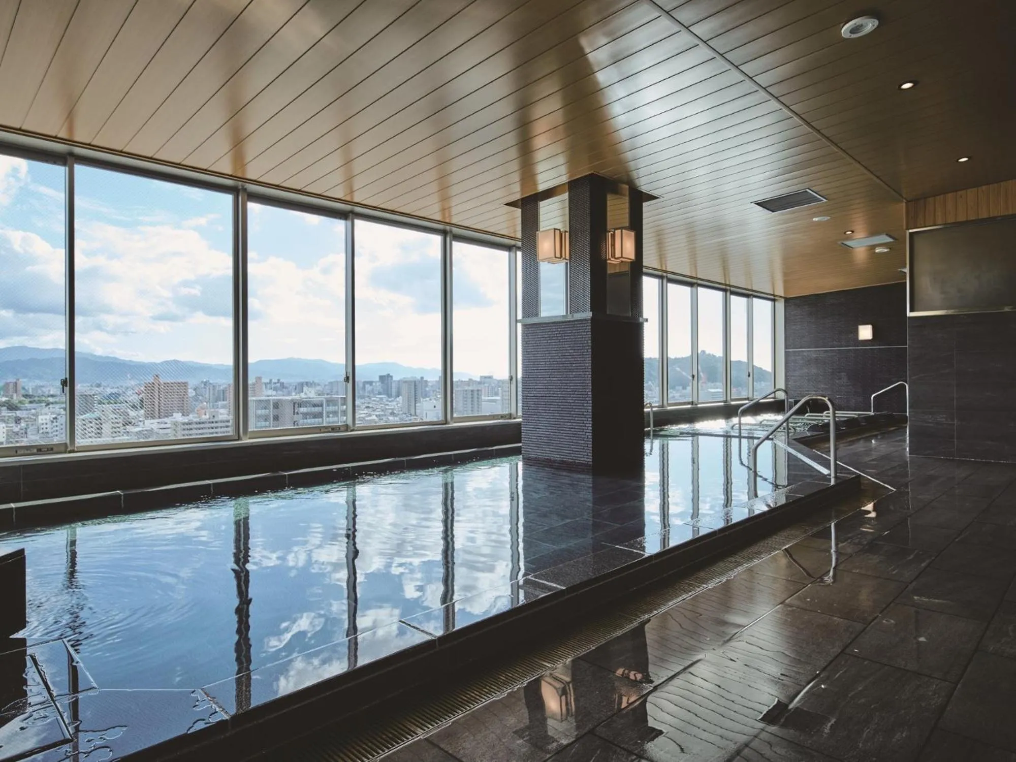 Area and facilities in Kowakuen Haruka