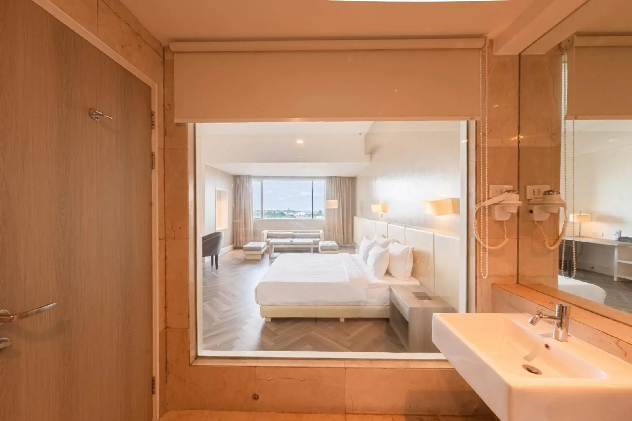 Deluxe Room in Grand Jatra Hotel Balikpapan Deluxe Room in Grand Jatra Hotel Balikpapan