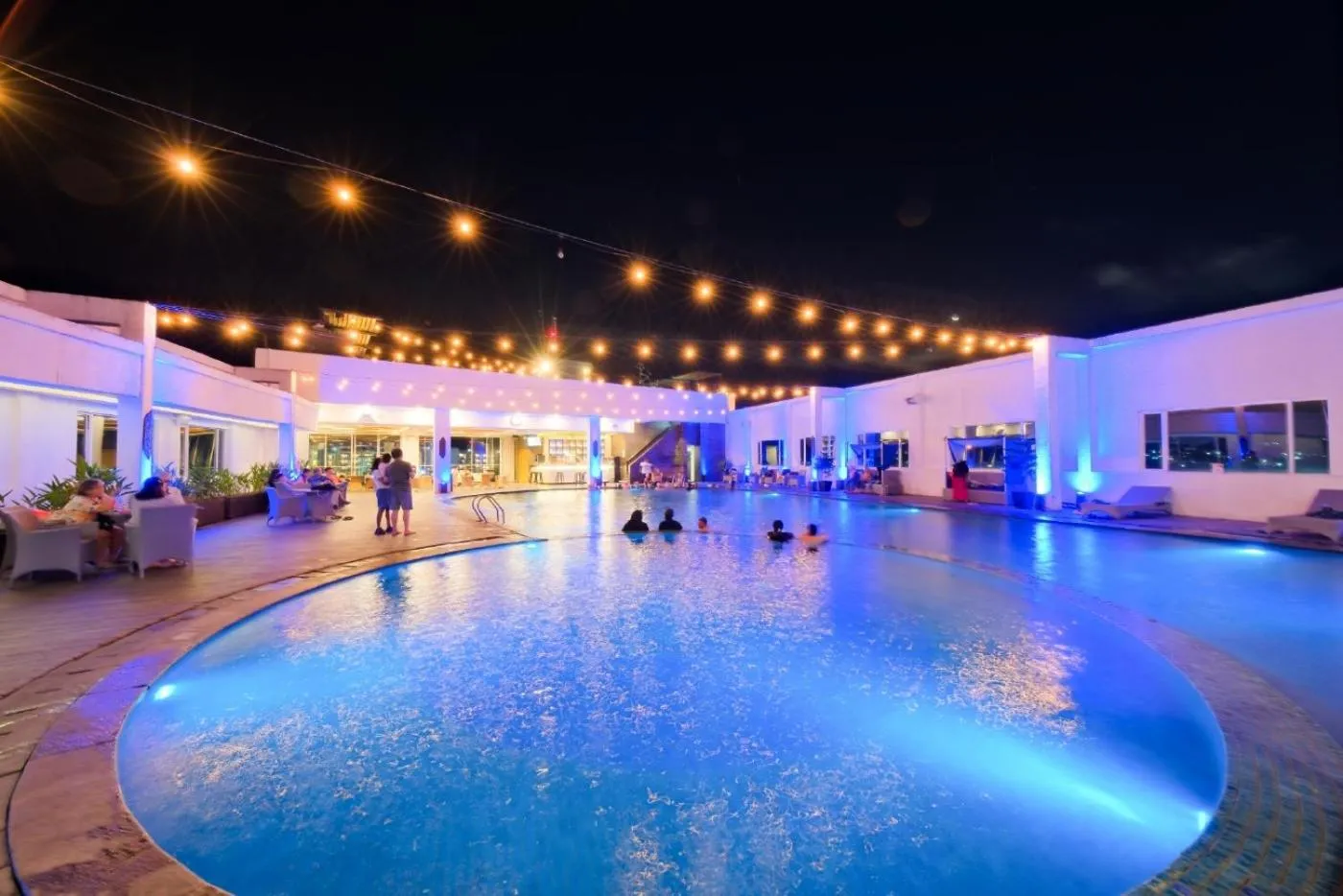 Swimming pool in Grand Jatra Hotel Balikpapan