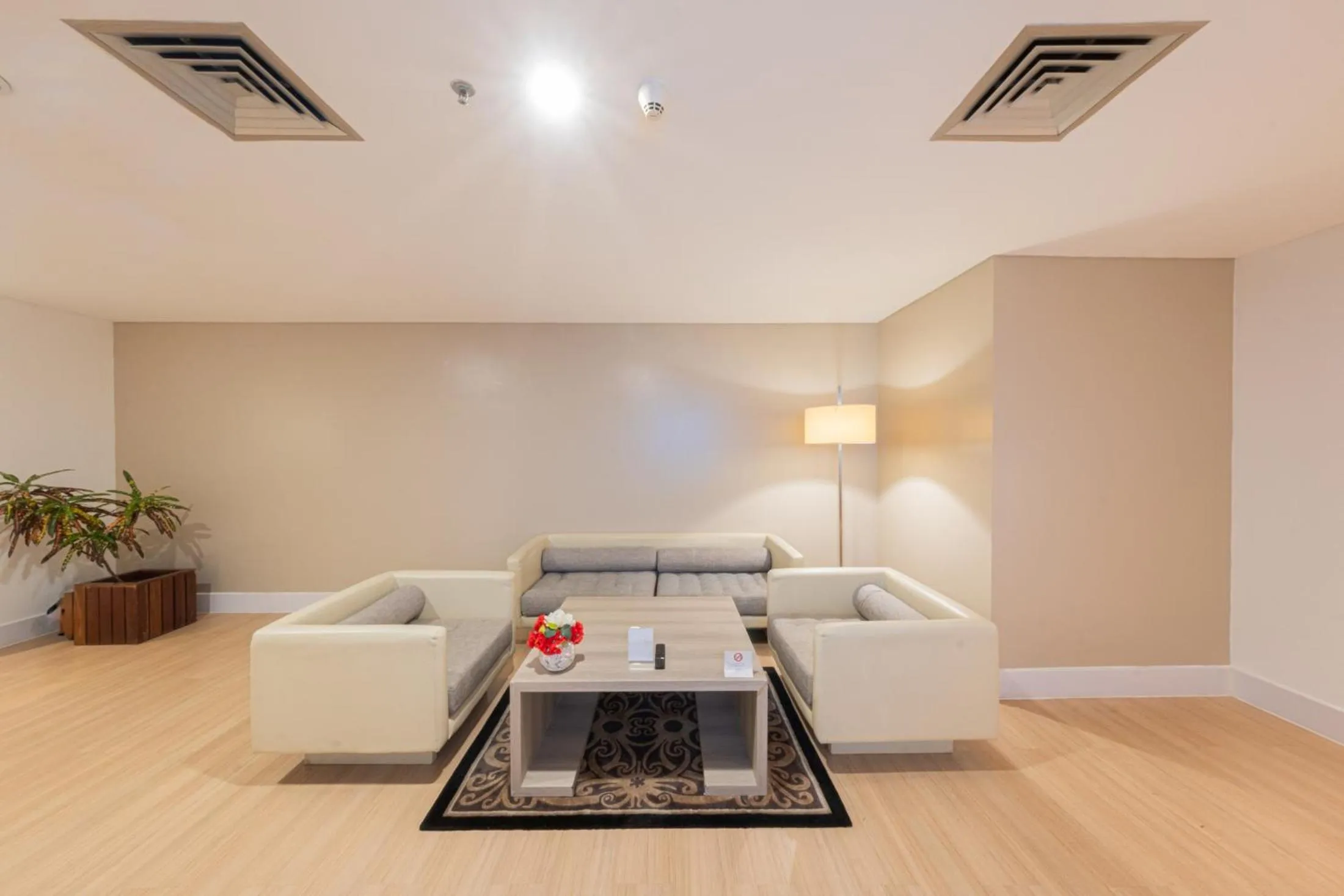 Living room in Grand Jatra Hotel Balikpapan