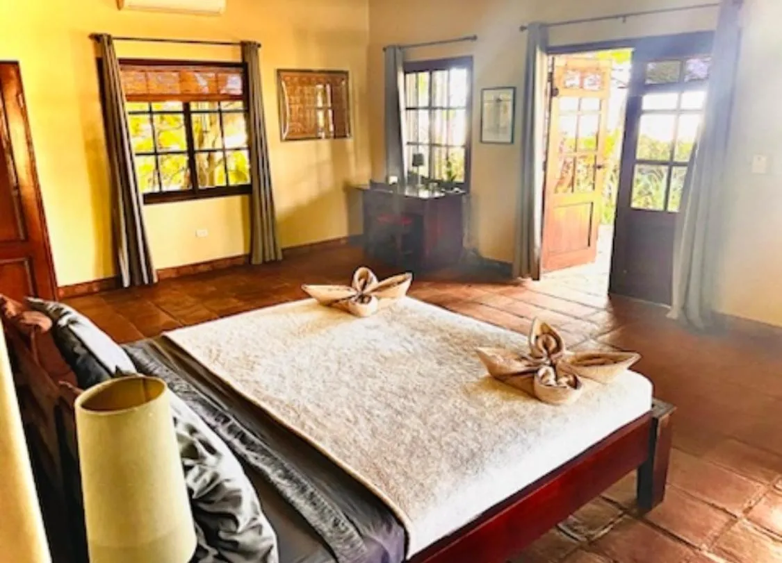 Restaurant/places to eat, Bed in La Veranera, Playa El Coco