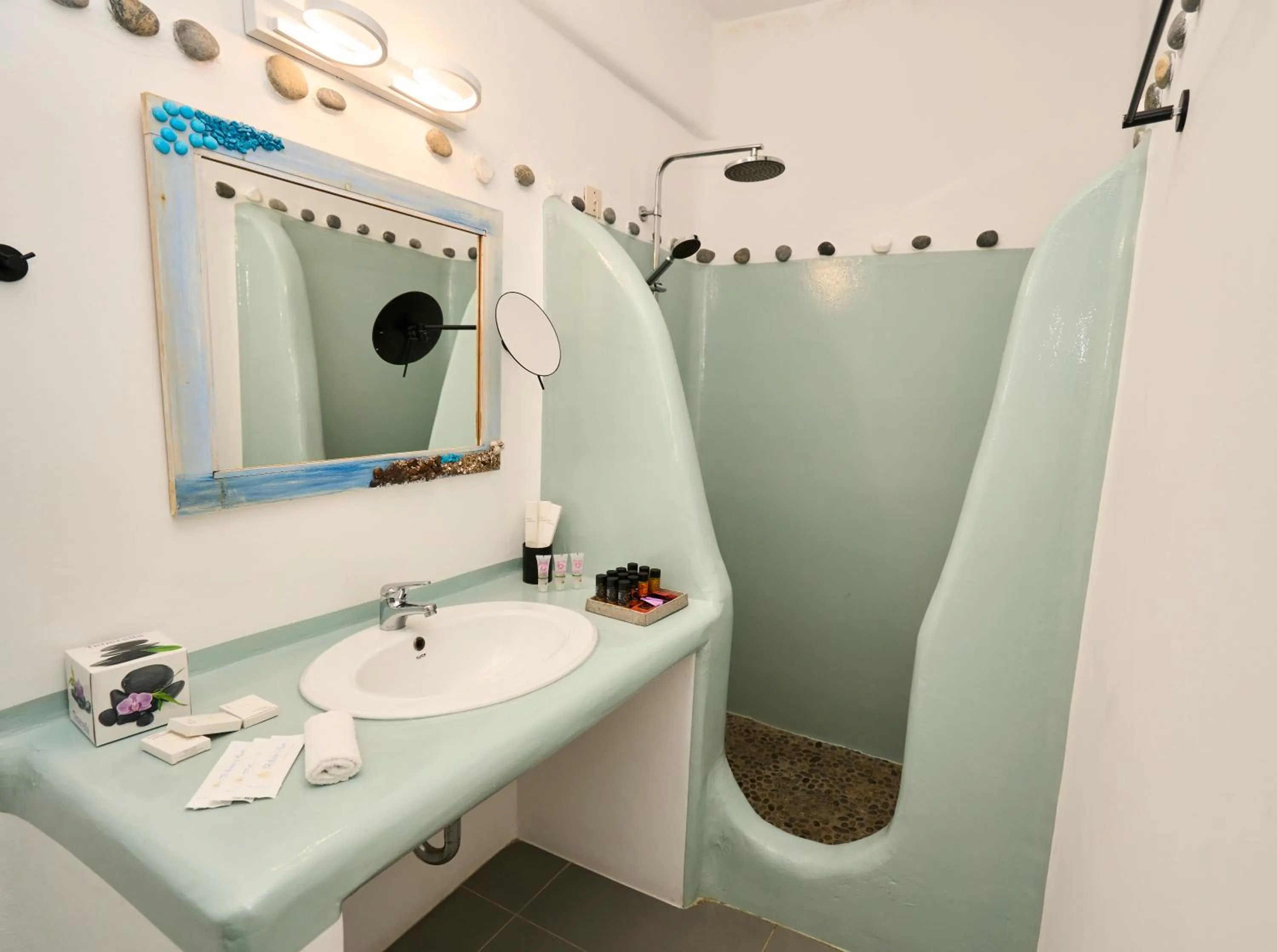 Shower in Bellissimo Resort