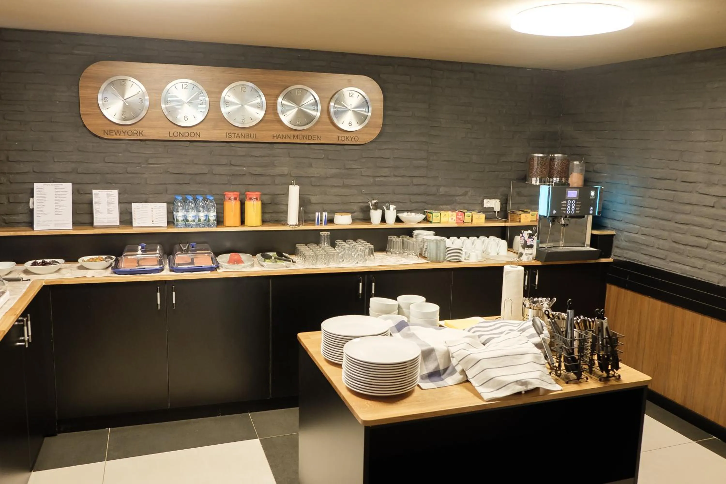 Buffet breakfast in Hotel im Anker