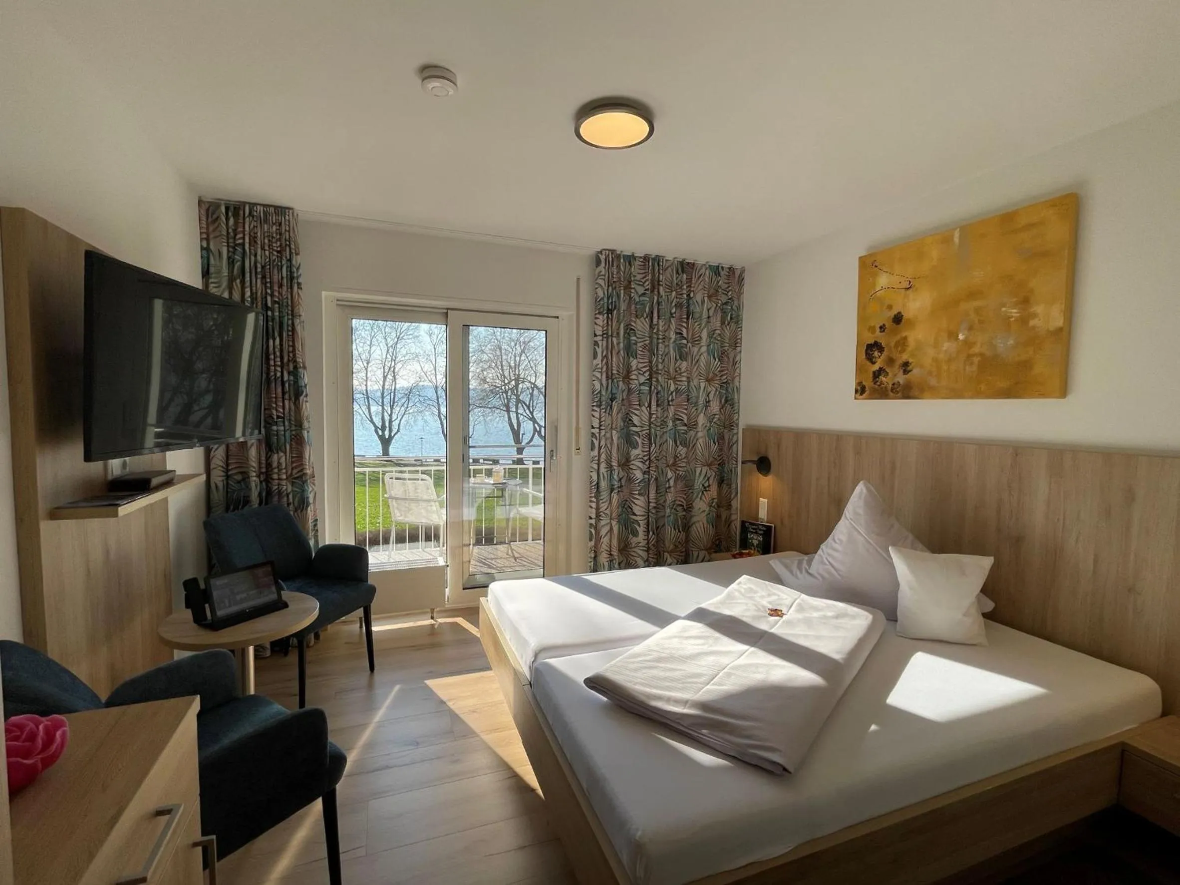 Photo of the whole room, Bed in Iris am See garni