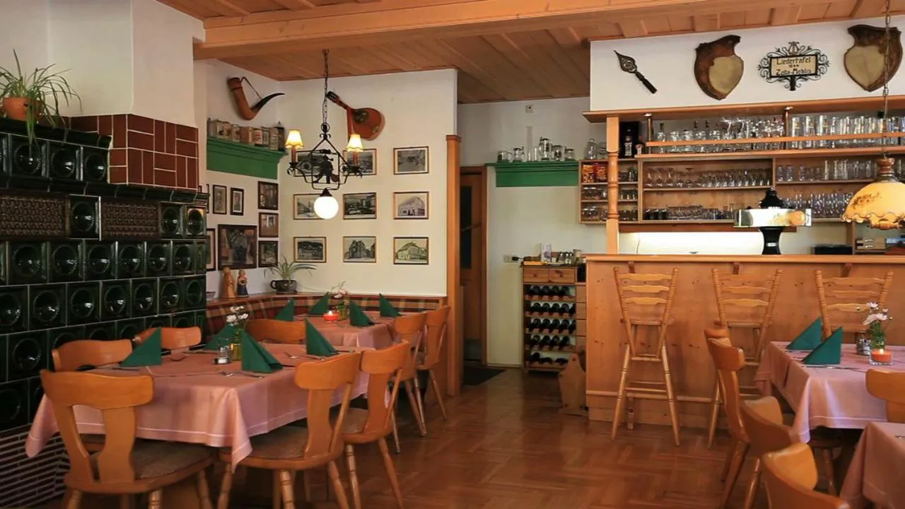 Restaurant/places to eat in Hotel Stadt Suhl