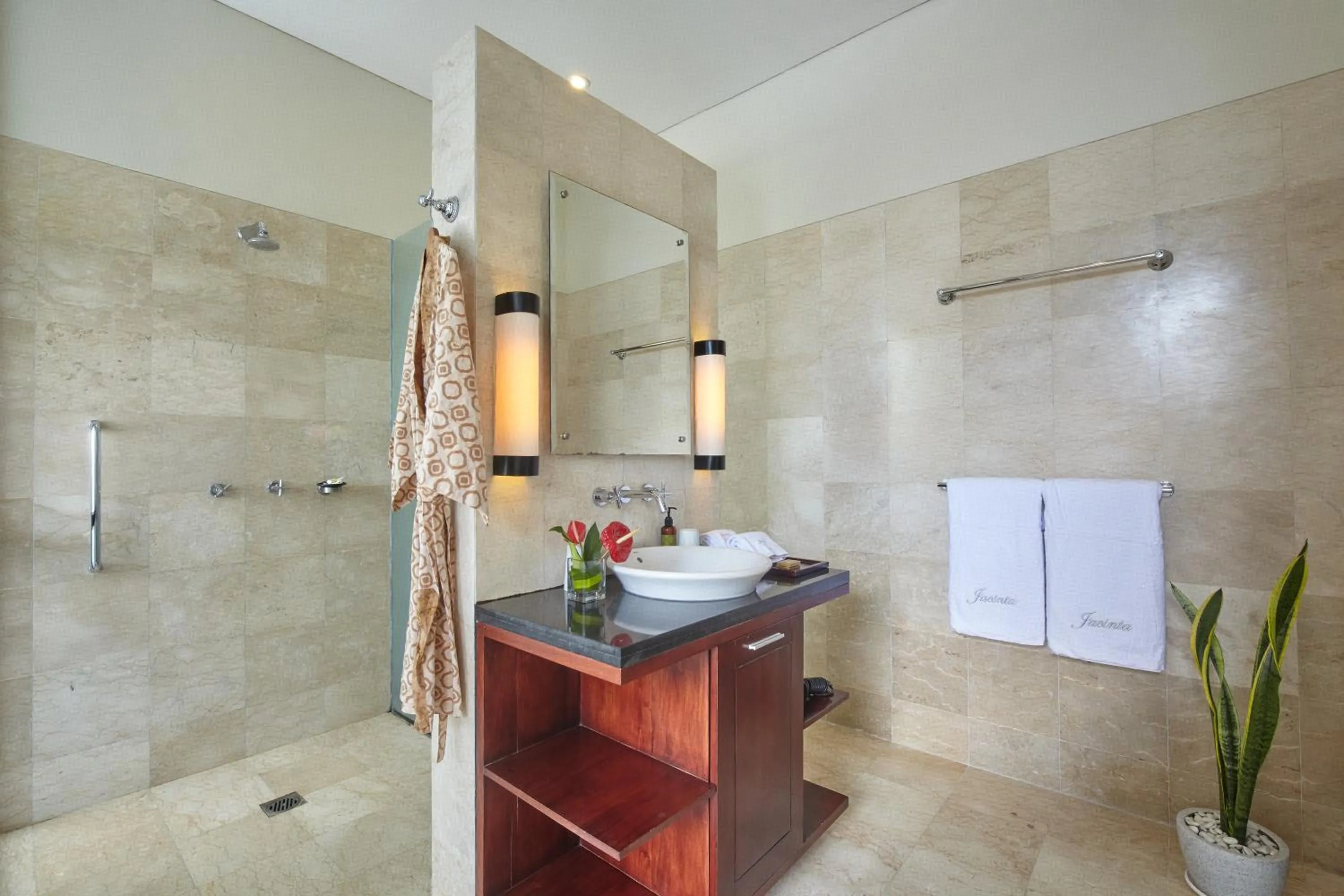 Property building in Temple Hill Residence Villa