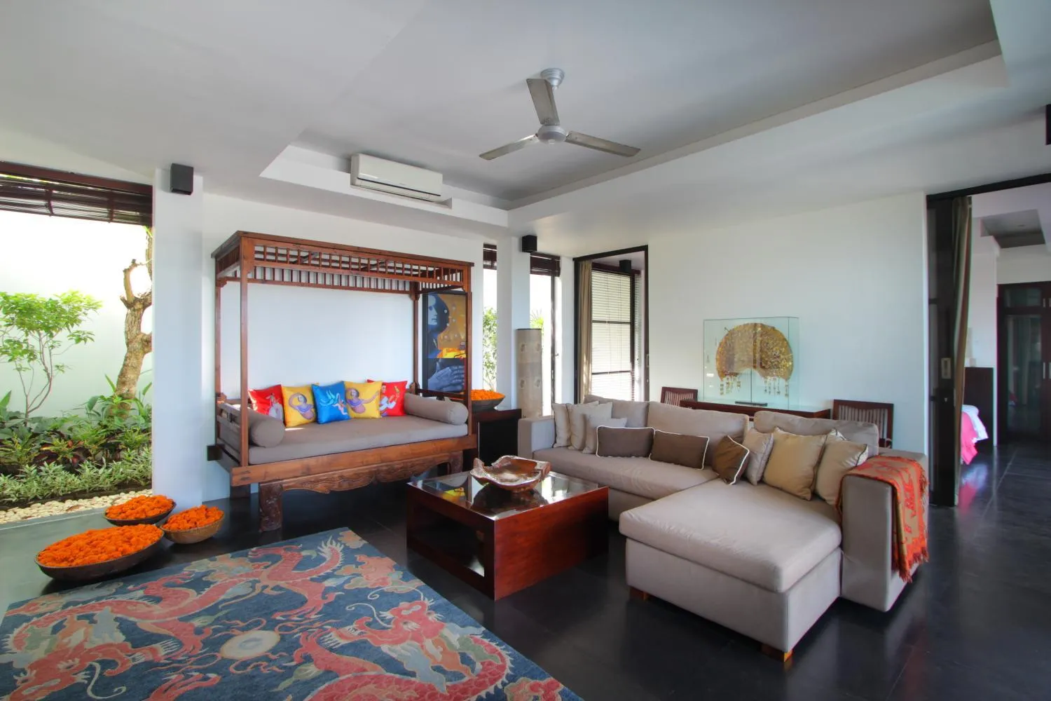 Property building in Temple Hill Residence Villa