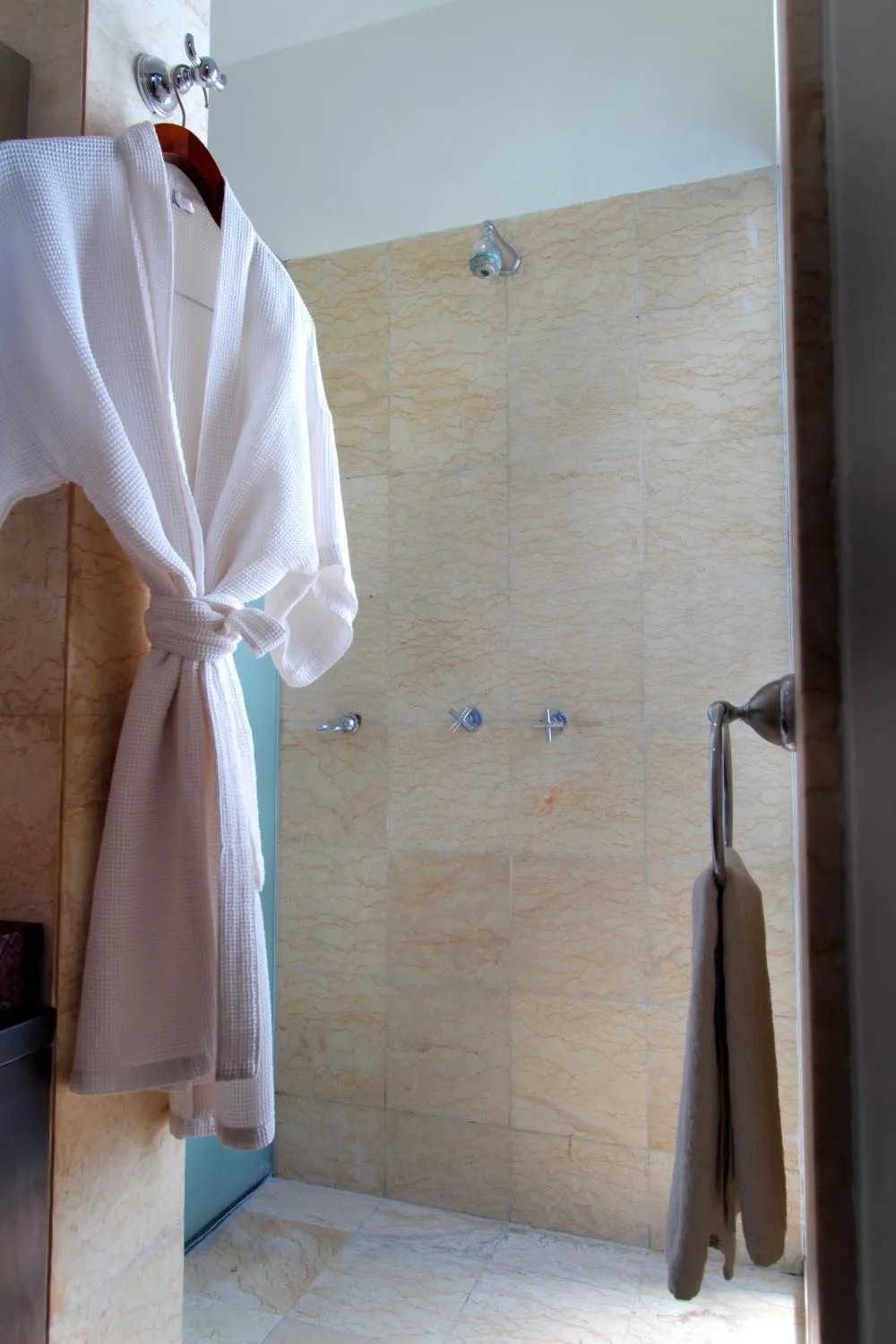 Property building in Temple Hill Residence Villa