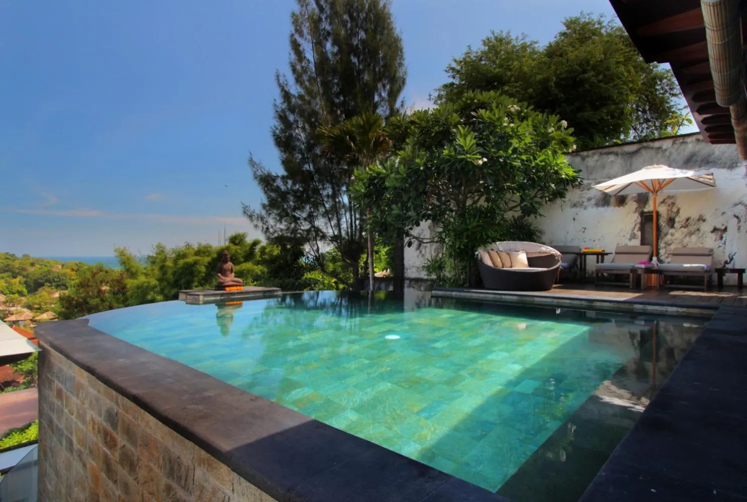 Property building in Temple Hill Residence Villa