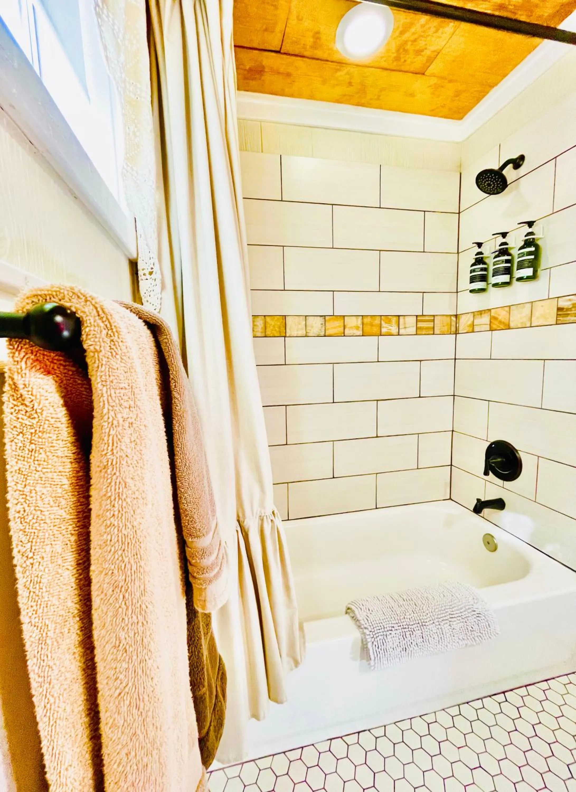 Shower in The Alexander at Creek Road