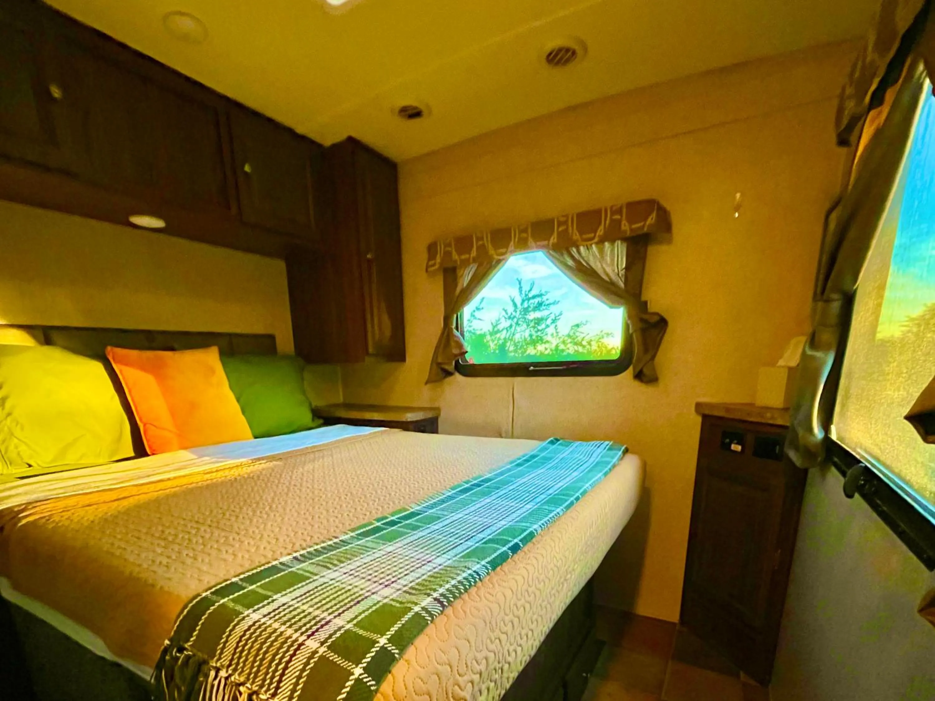 Bed in The Alexander at Creek Road