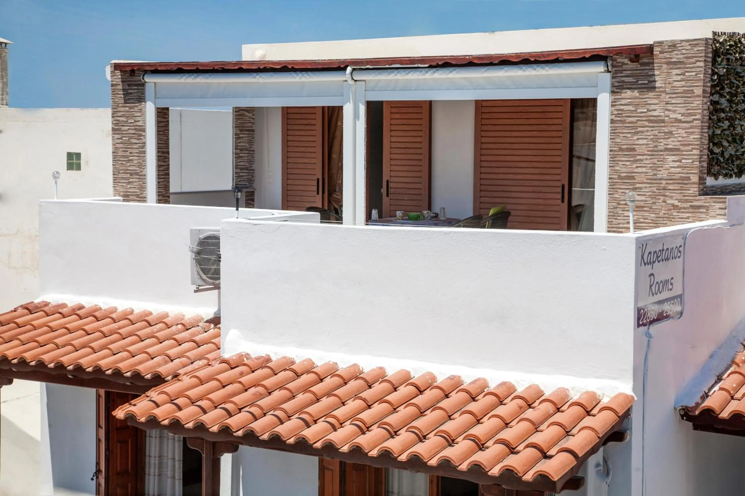 Property building in Kapetanos Rooms