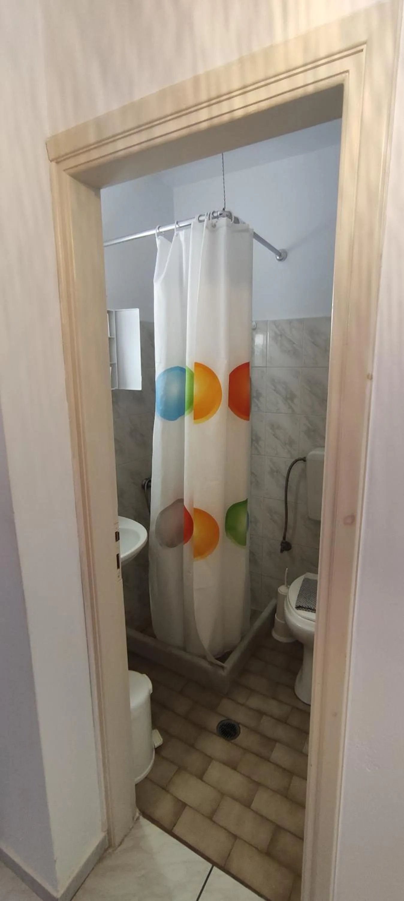 Shower in Kapetanos Rooms