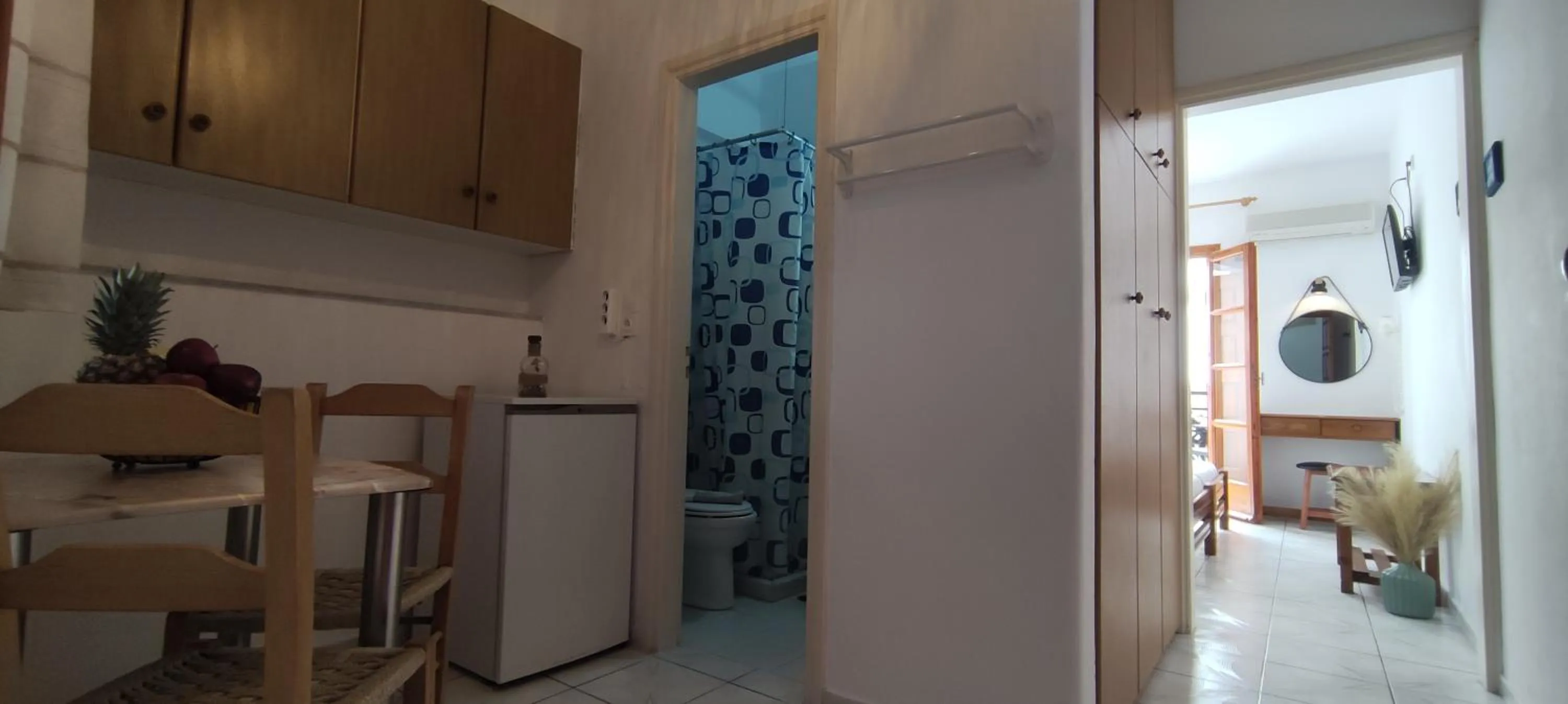 Bathroom in Kapetanos Rooms