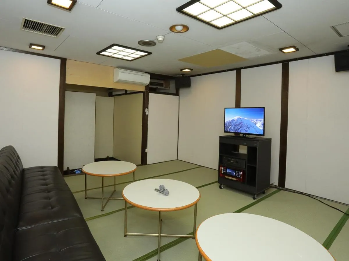 Karaoke in Shirakabako View Hotel