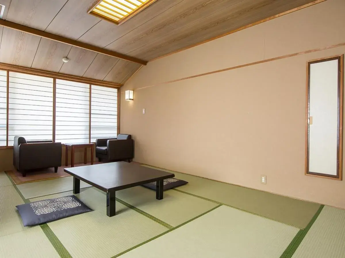 Japanese-Style Twin Room in Itoen Hotel Asamanoyu Japanese-Style Twin Room in Itoen Hotel Asamanoyu