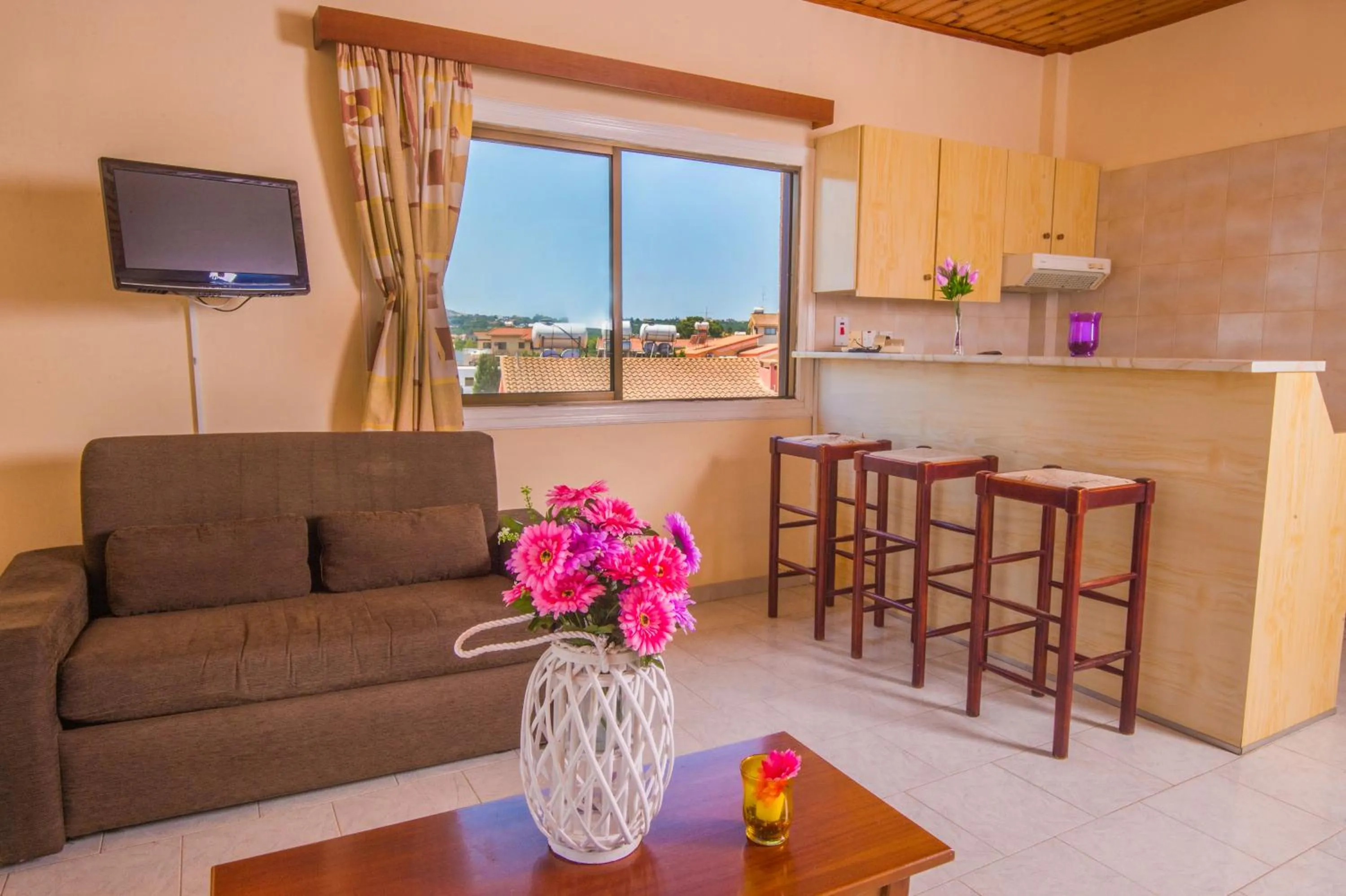 TV and multimedia in Windmills Hotel Apartments