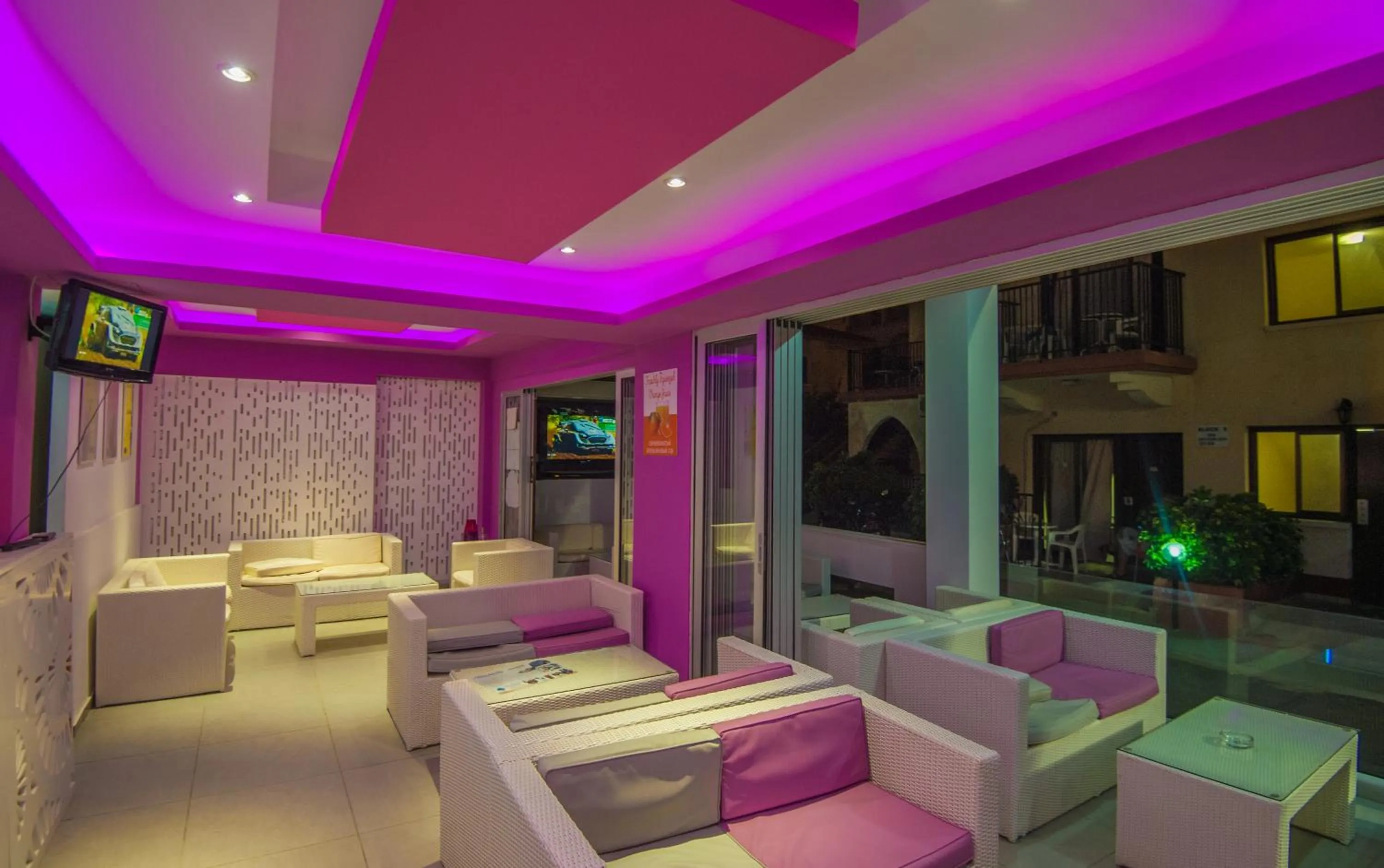 Lobby or reception in Windmills Hotel Apartments