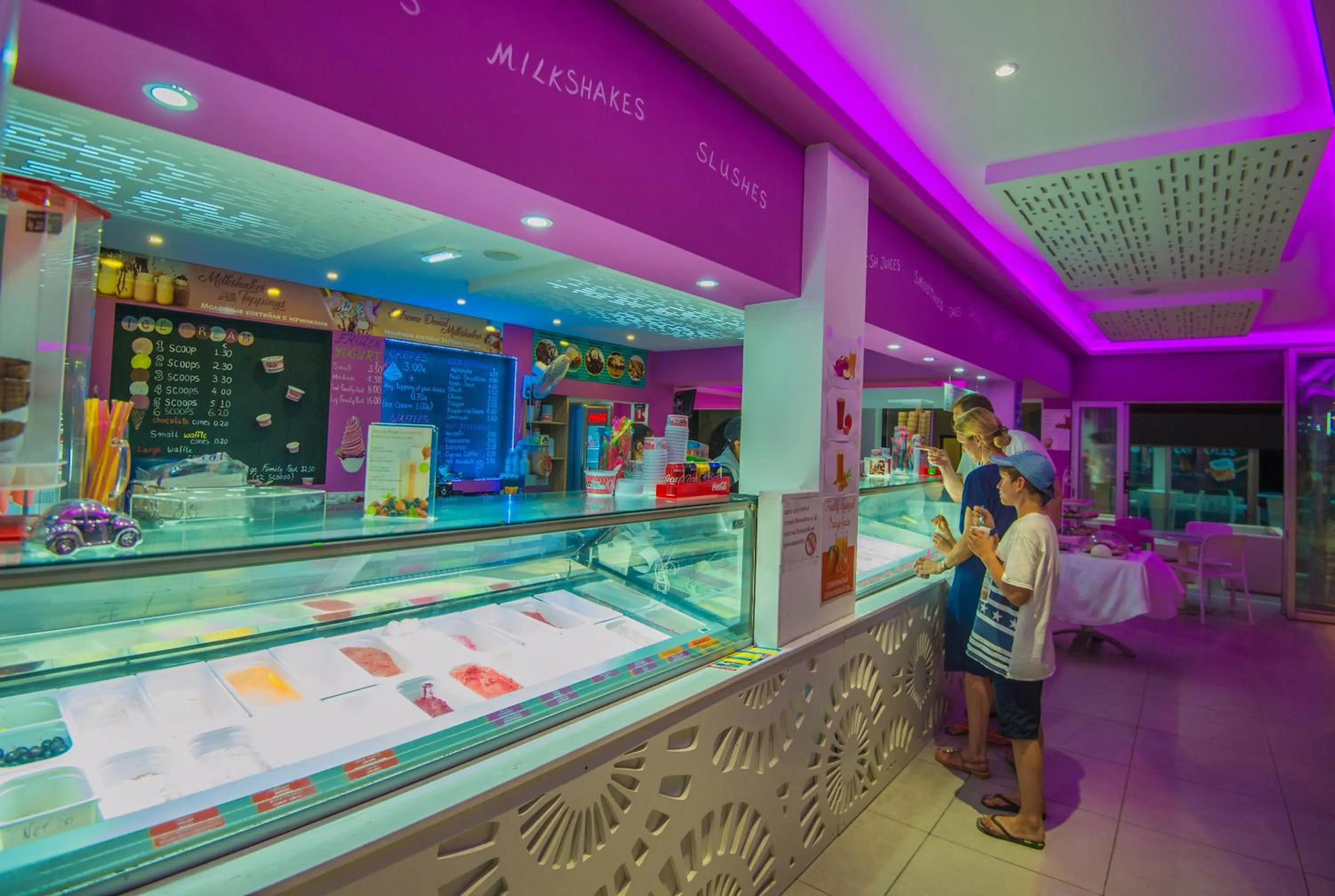 On-site shops in Windmills Hotel Apartments