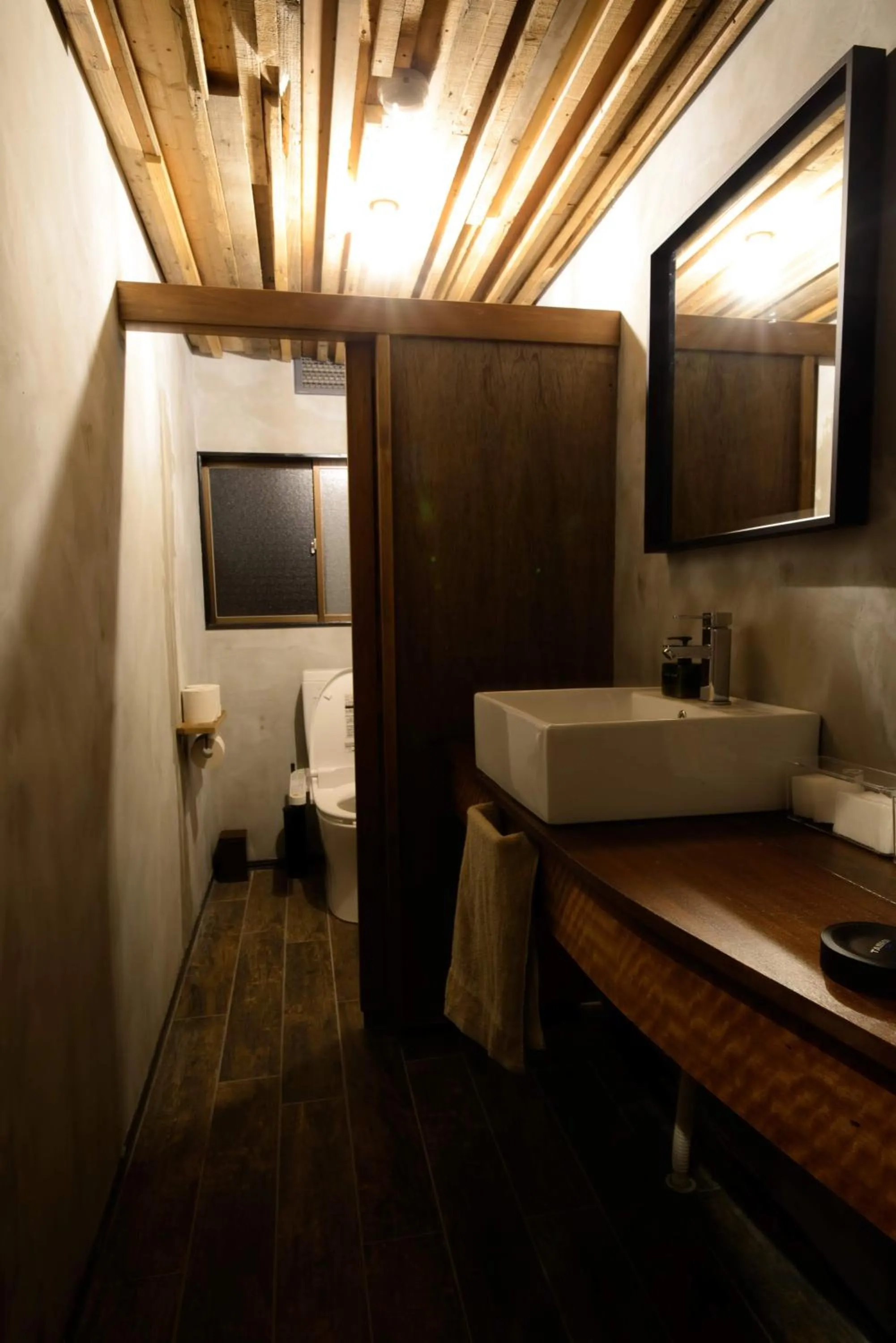 Toilet in Irori Guest House Tenmaku