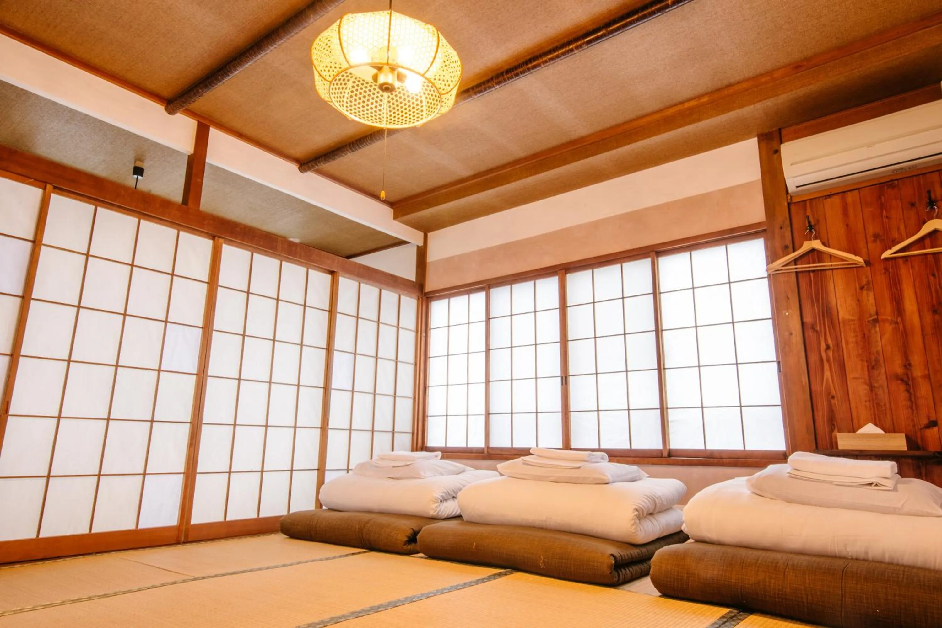 Photo of the whole room, Bed in Irori Guest House Tenmaku