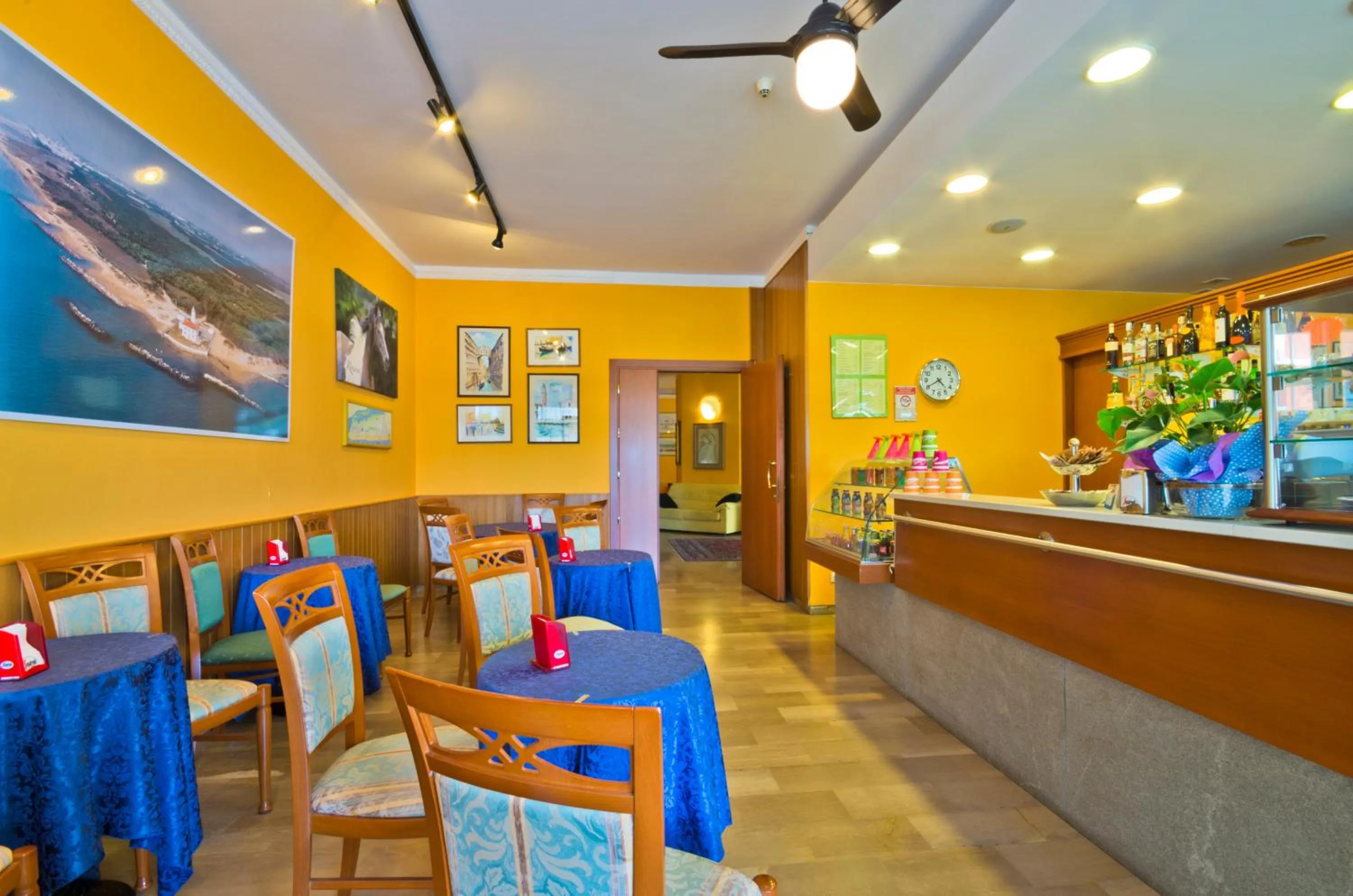 Lounge or bar in Hotel Nevada