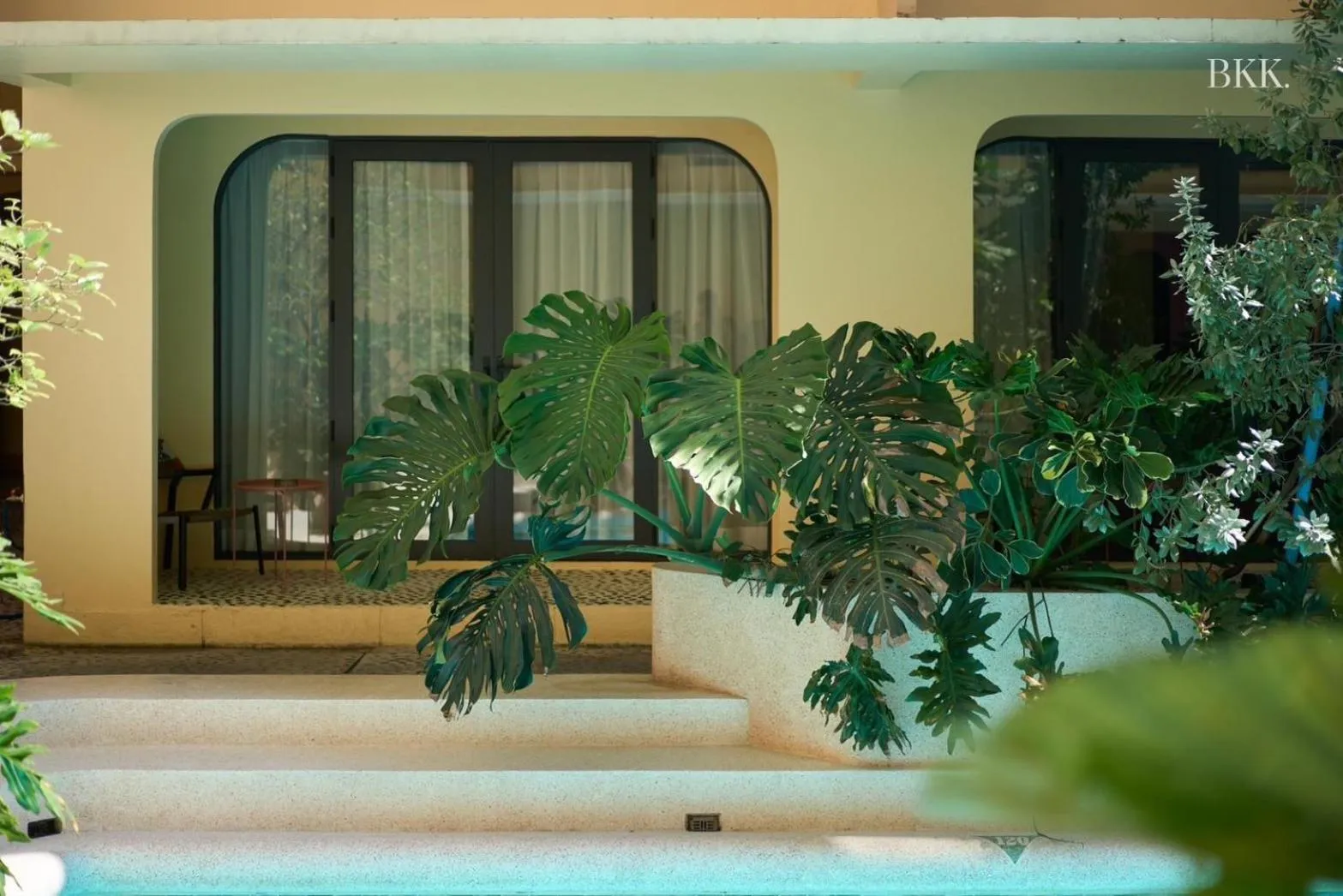 Garden view in Miami Hotel Bangkok