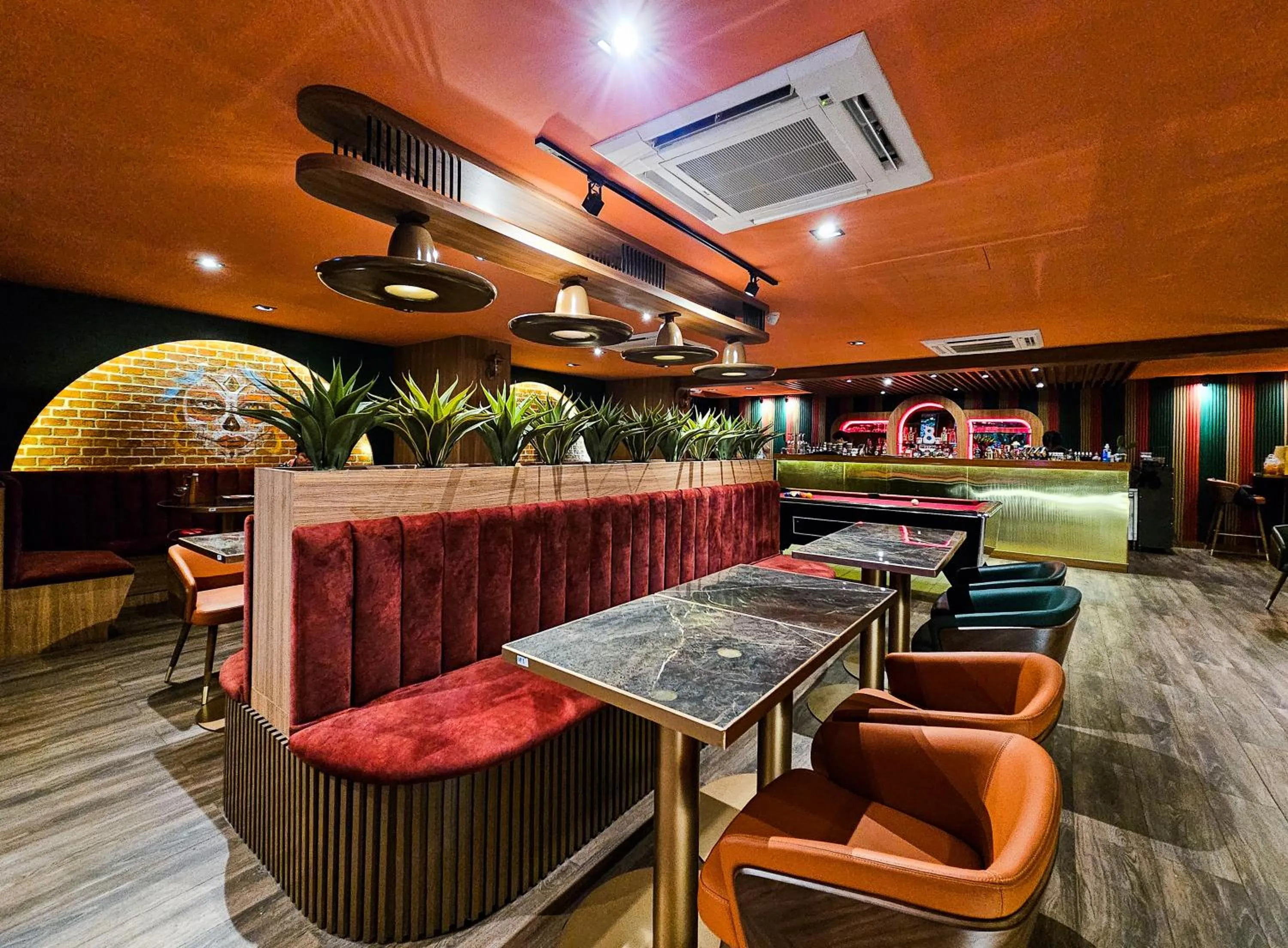 Lounge or bar in Miami Hotel Bangkok