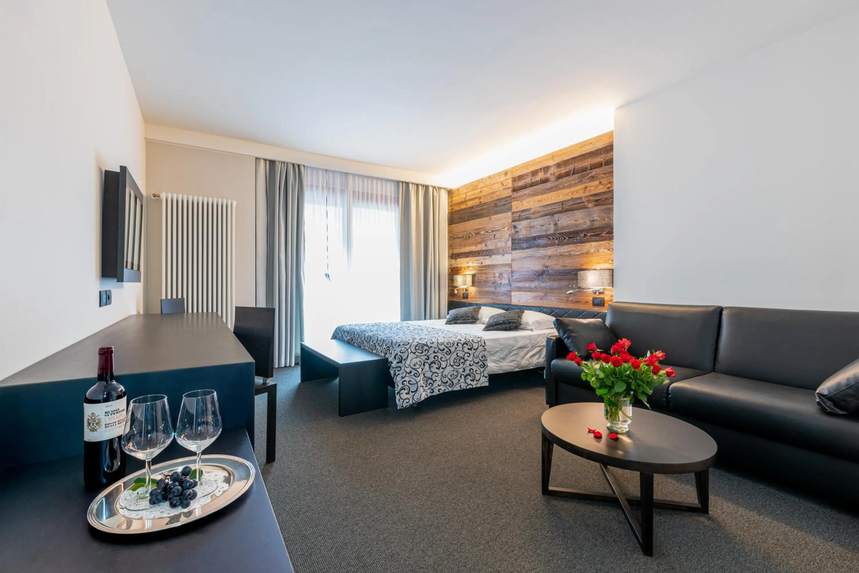 Bedroom, Bed in Hotel La Perla