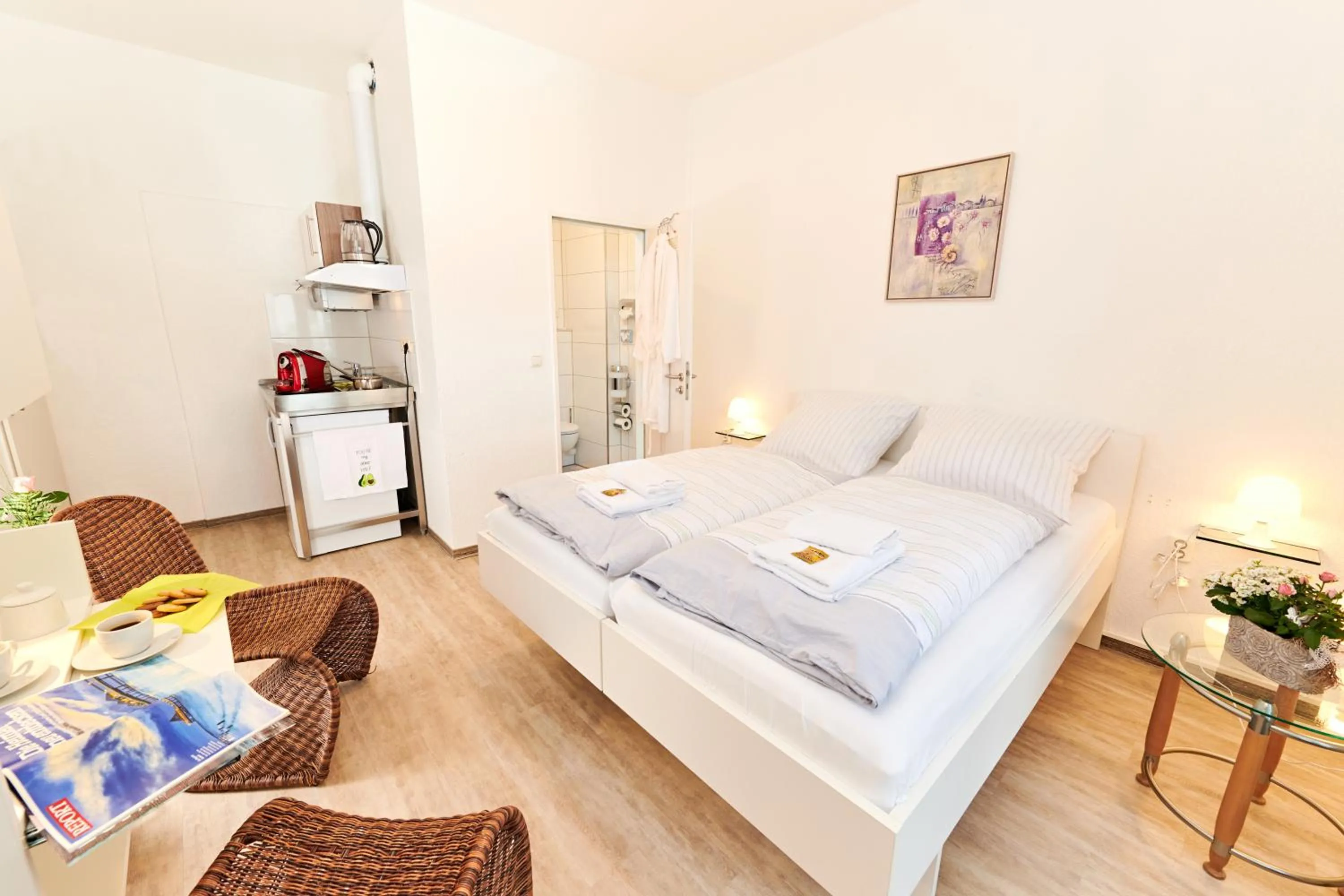 Kitchen or kitchenette, Bed in Aparthotel Marion Weber