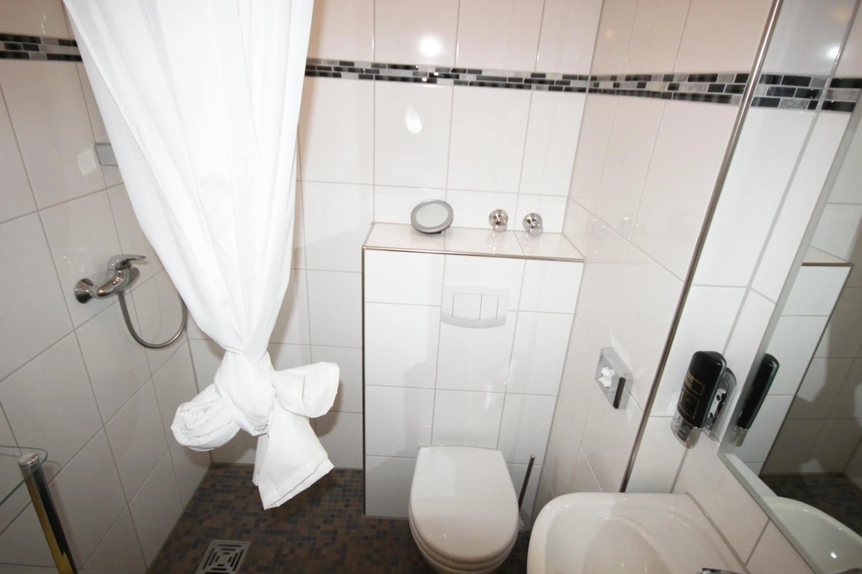 Bathroom in Aparthotel Marion Weber