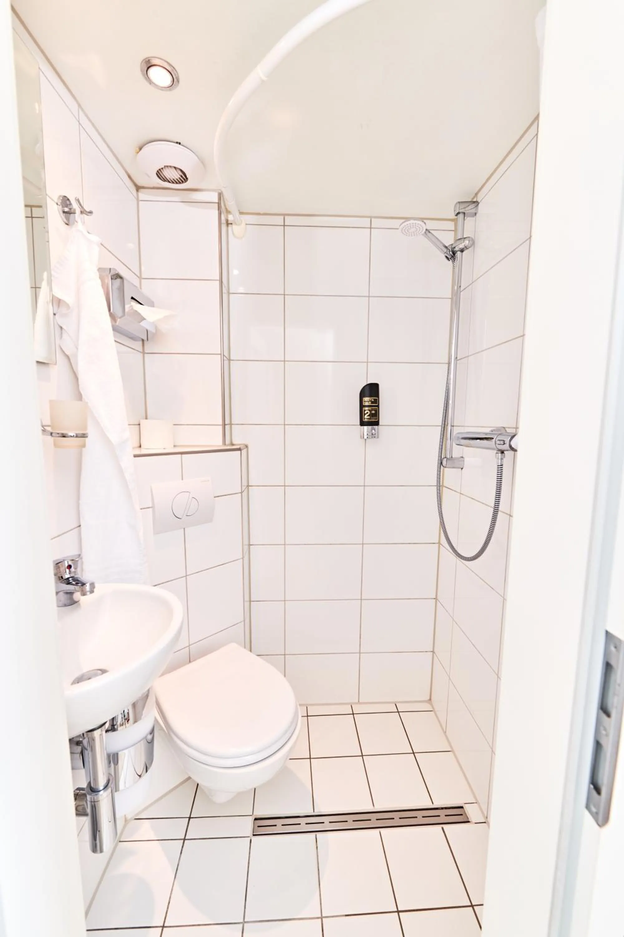 Shower in Aparthotel Marion Weber