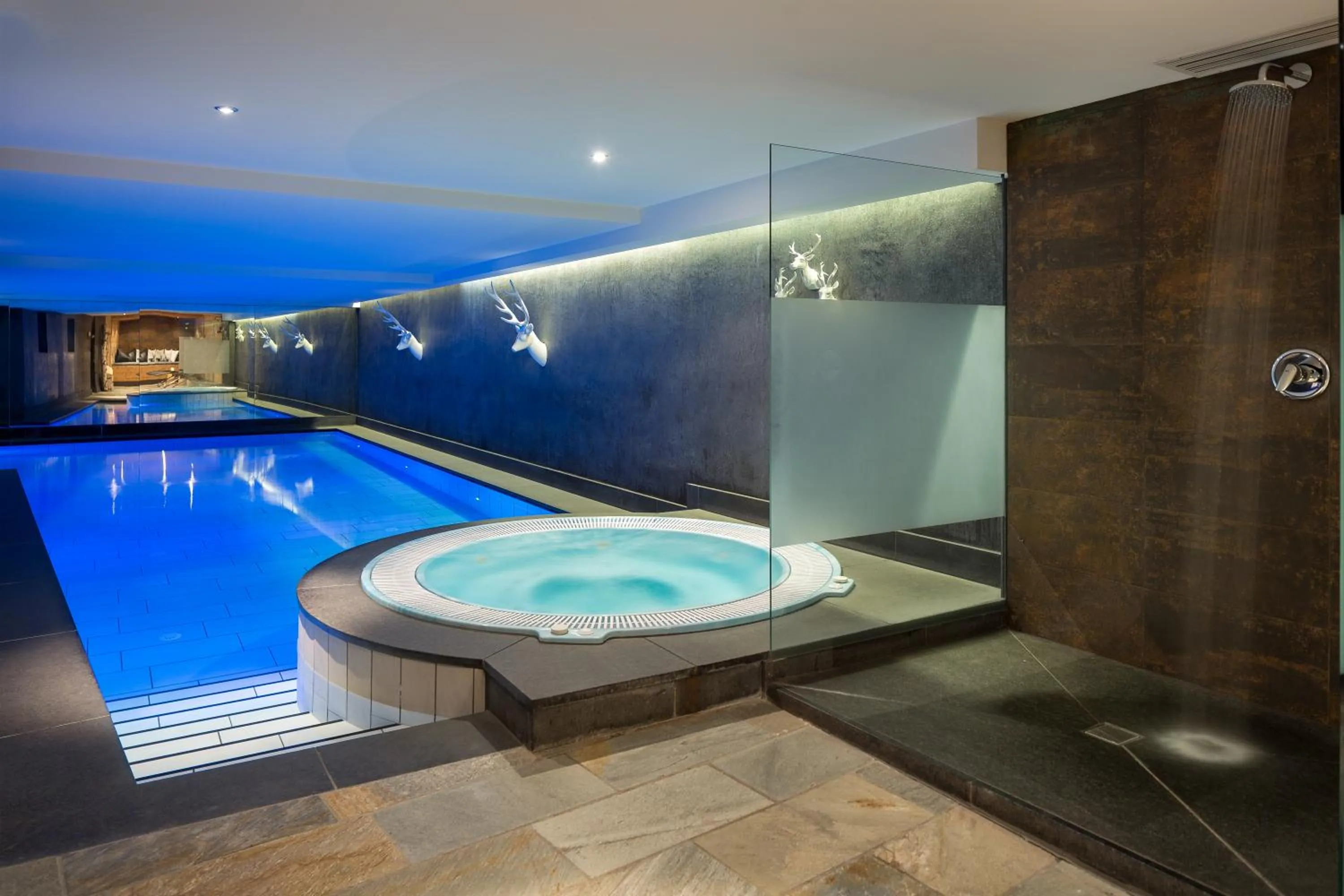 Hot Tub in Hotel Somont