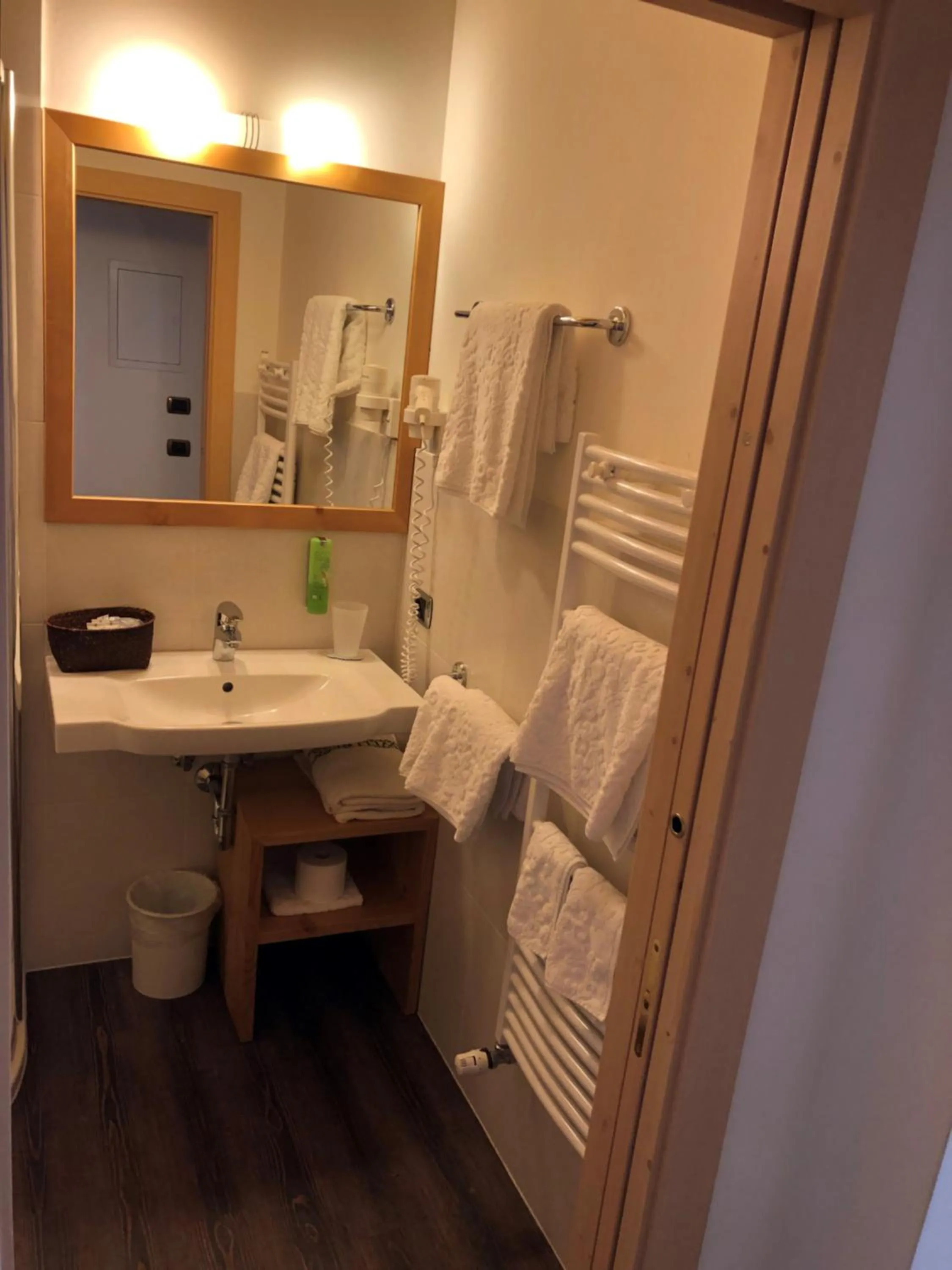 Bathroom in Hotel Somont