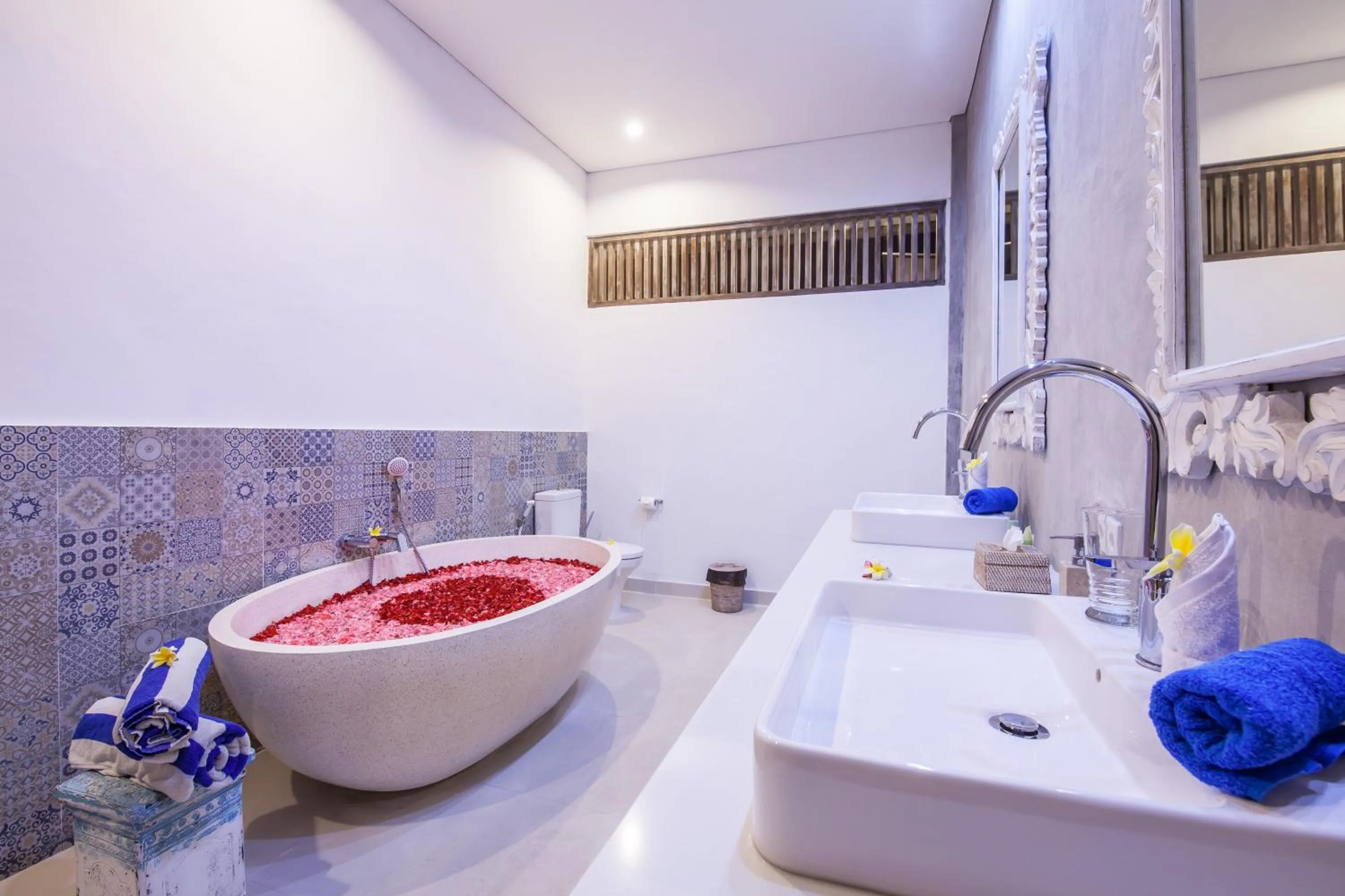 Bathroom in Ambermoon Villa 2