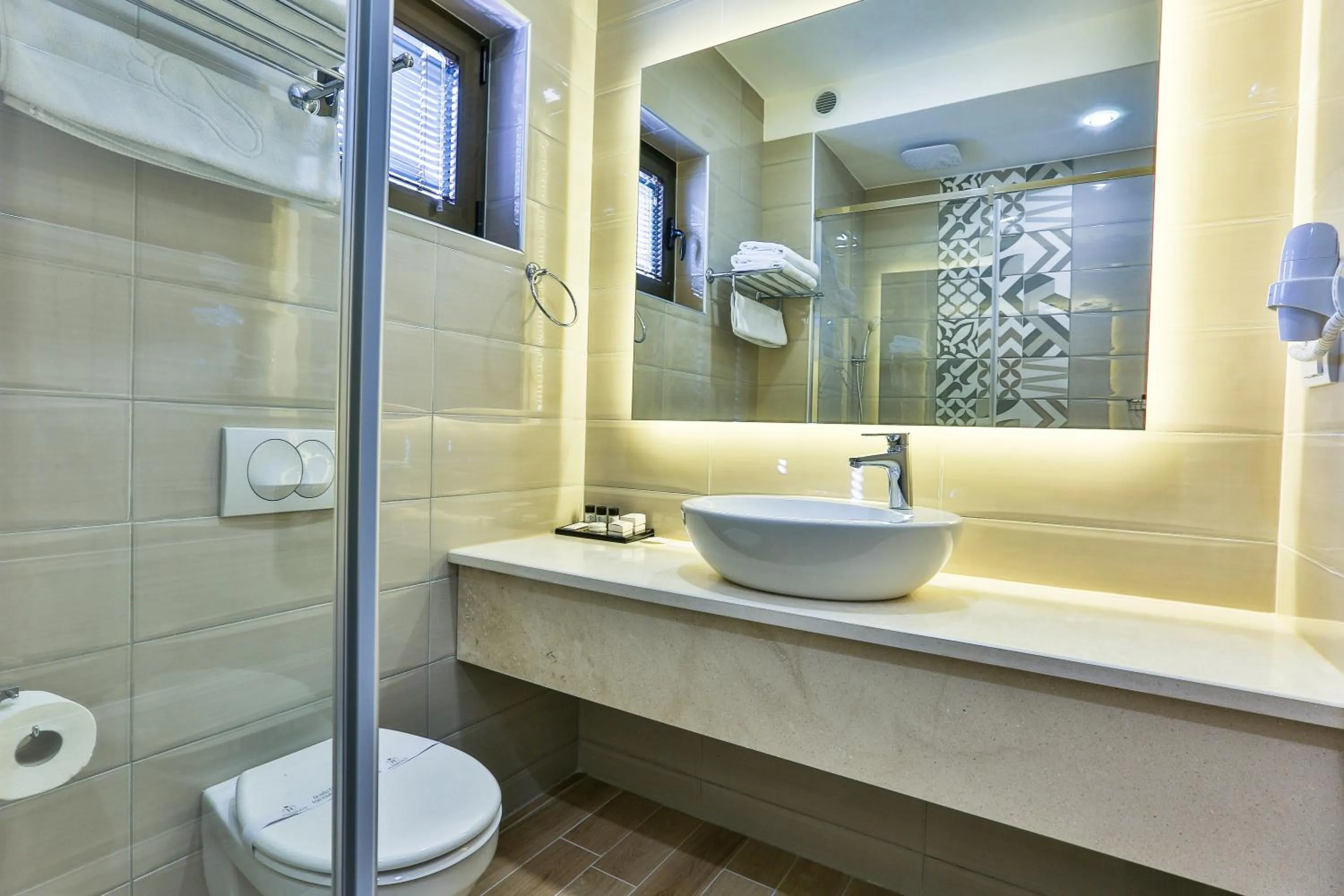 Bathroom in Hotel Harmony by Aycon