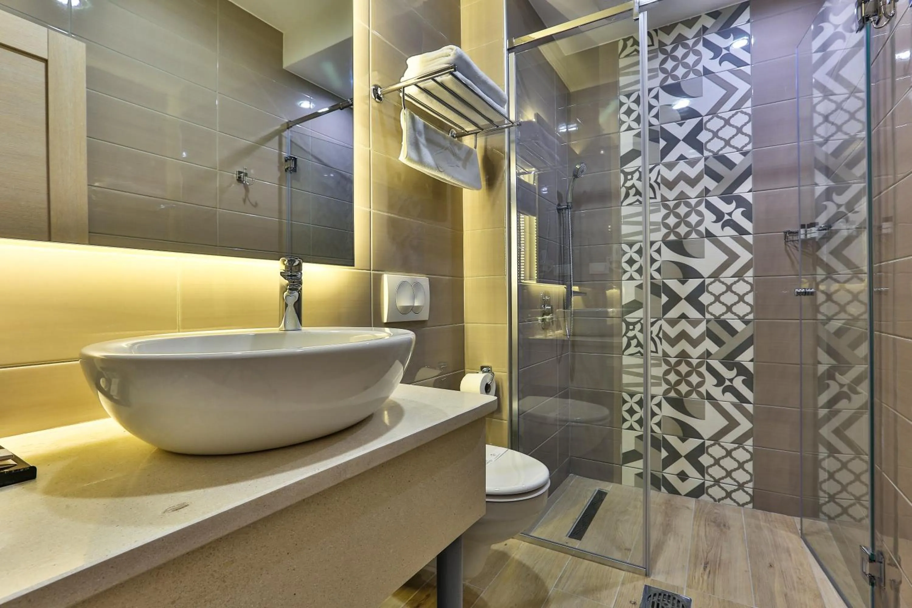 Bathroom in Hotel Harmony by Aycon