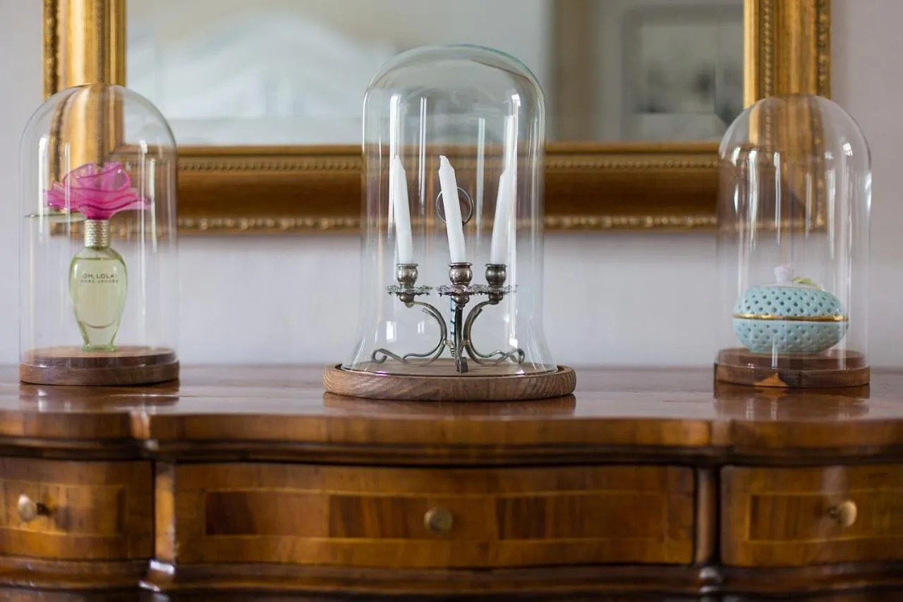 Decorative detail in Lola Dream