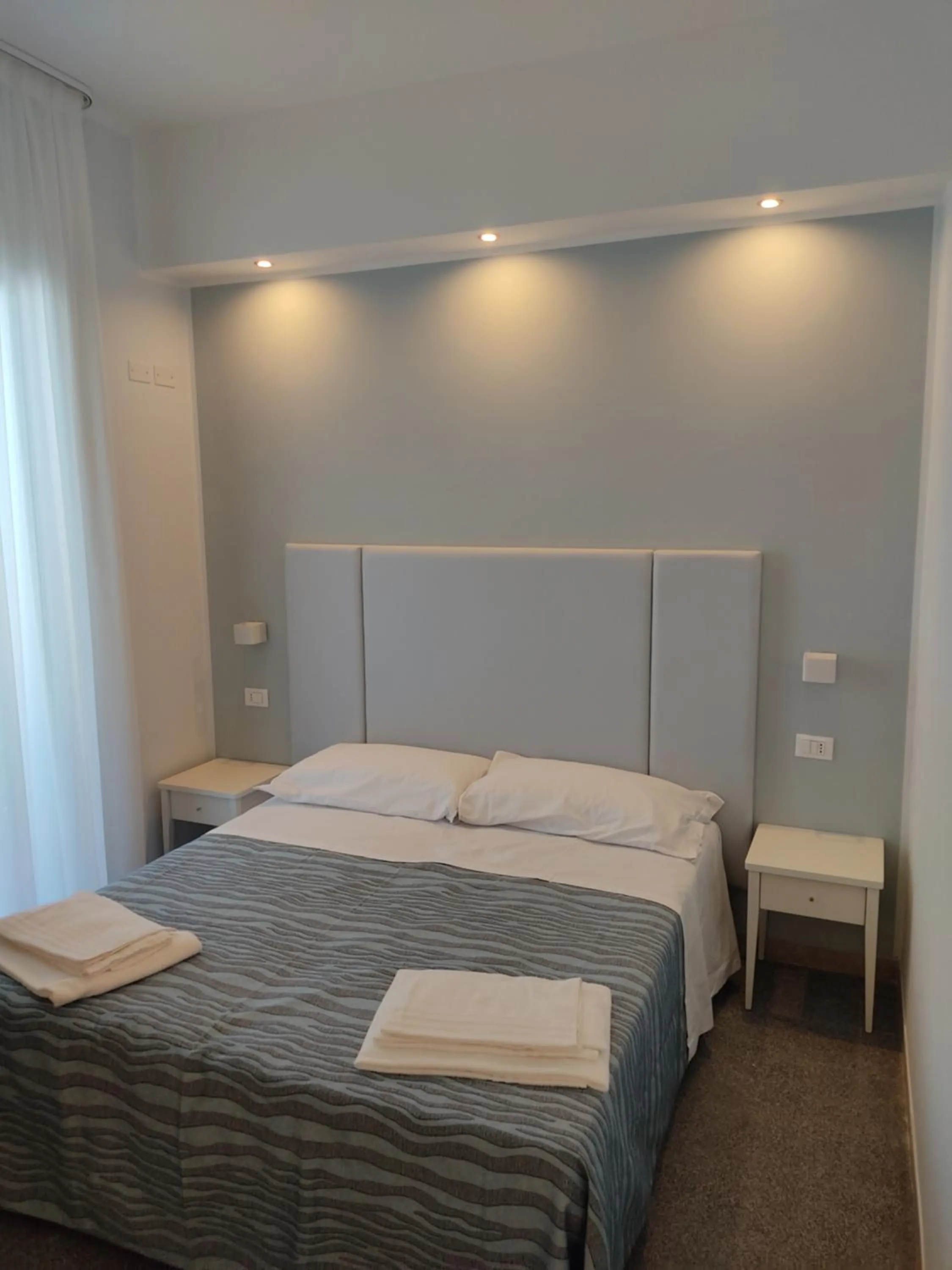 Bed in Hotel Caravel Park