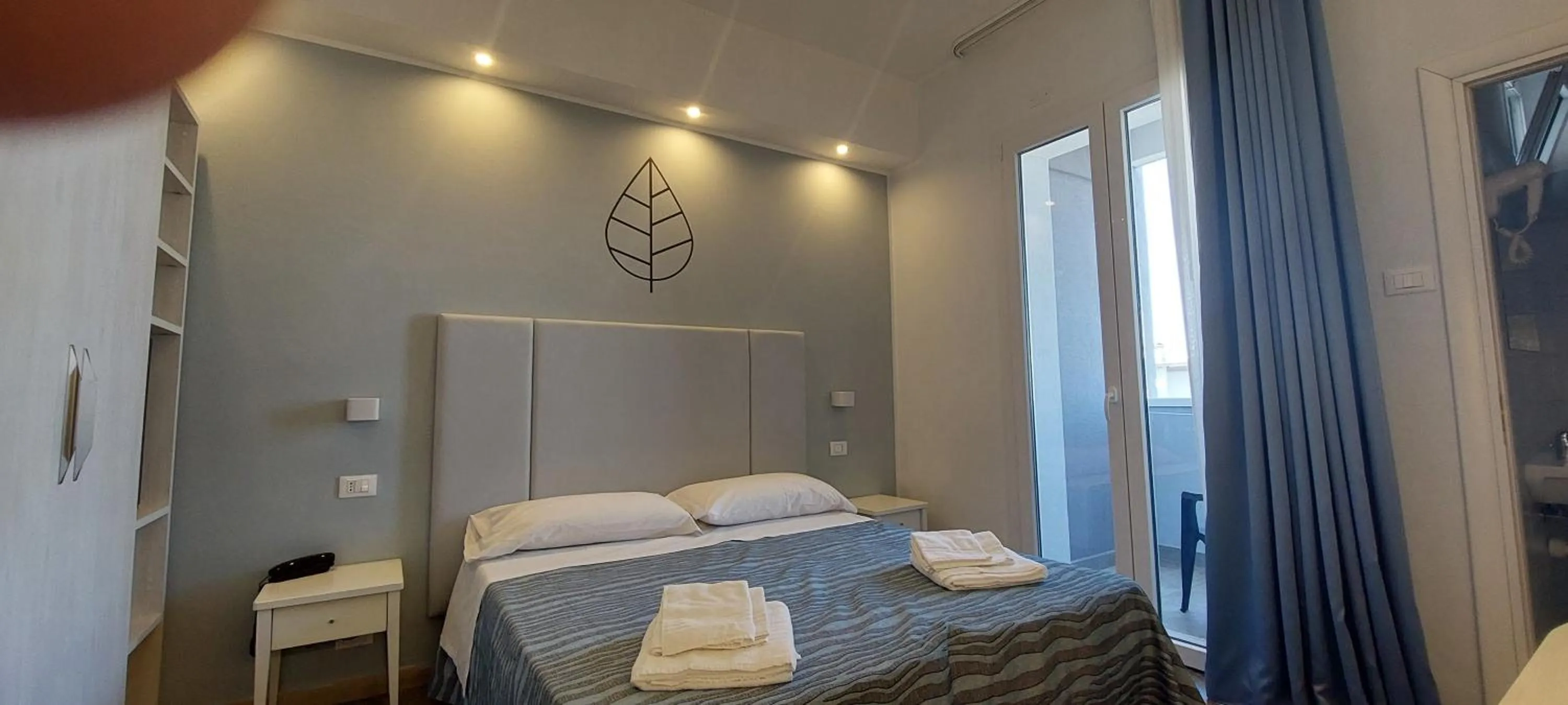 Bed in Hotel Caravel Park