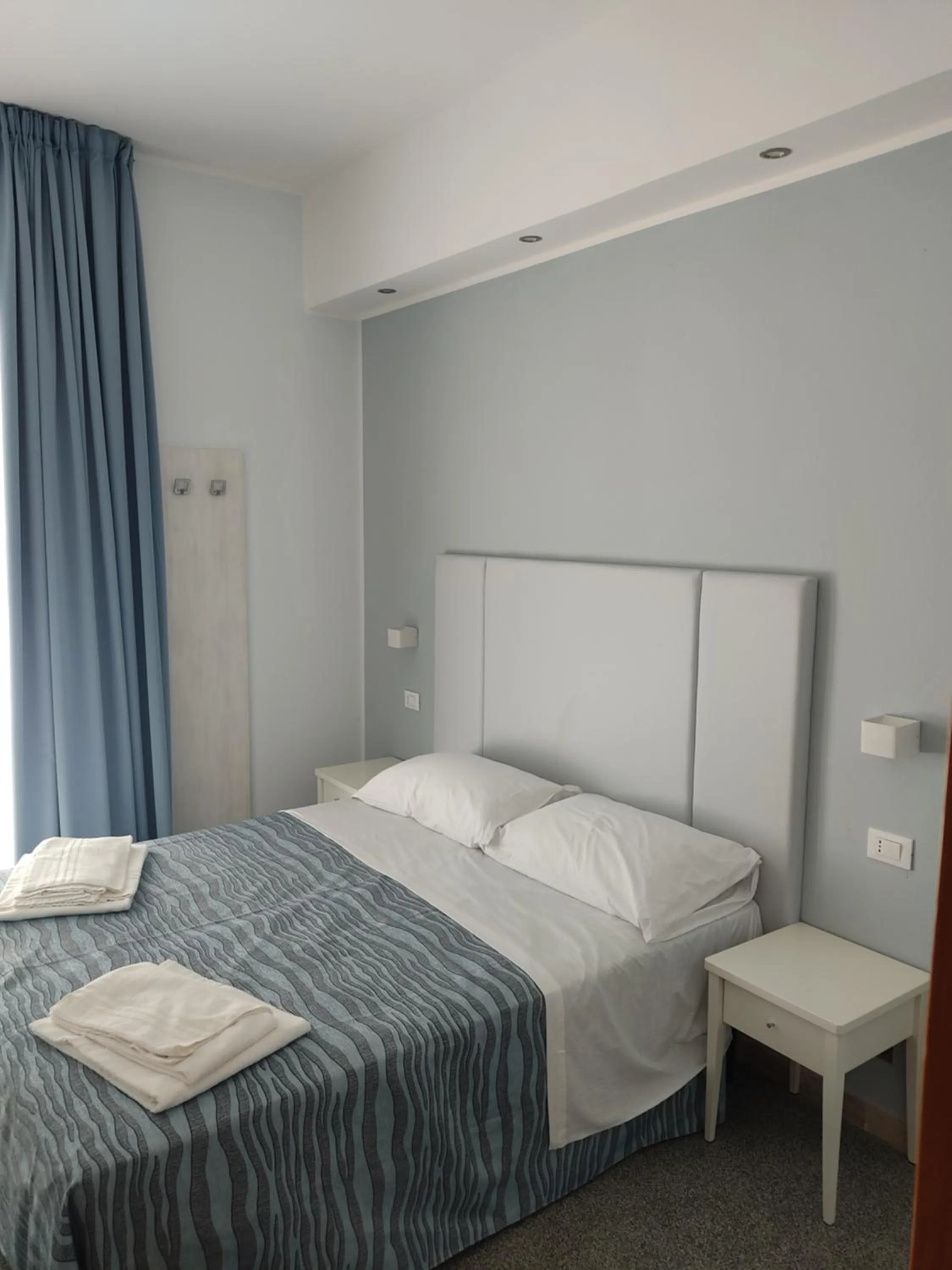 Bed in Hotel Caravel Park