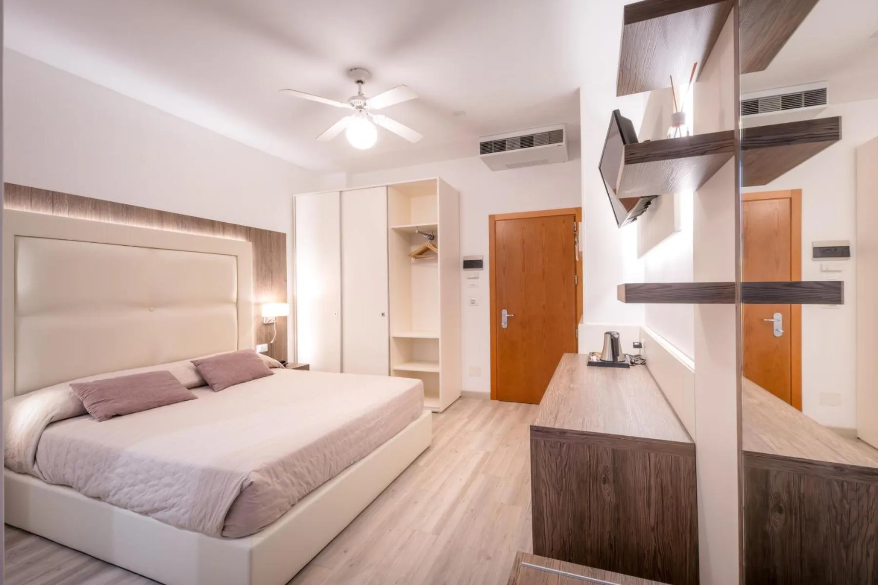 Bed in All'Orologio - Boutique Hotel