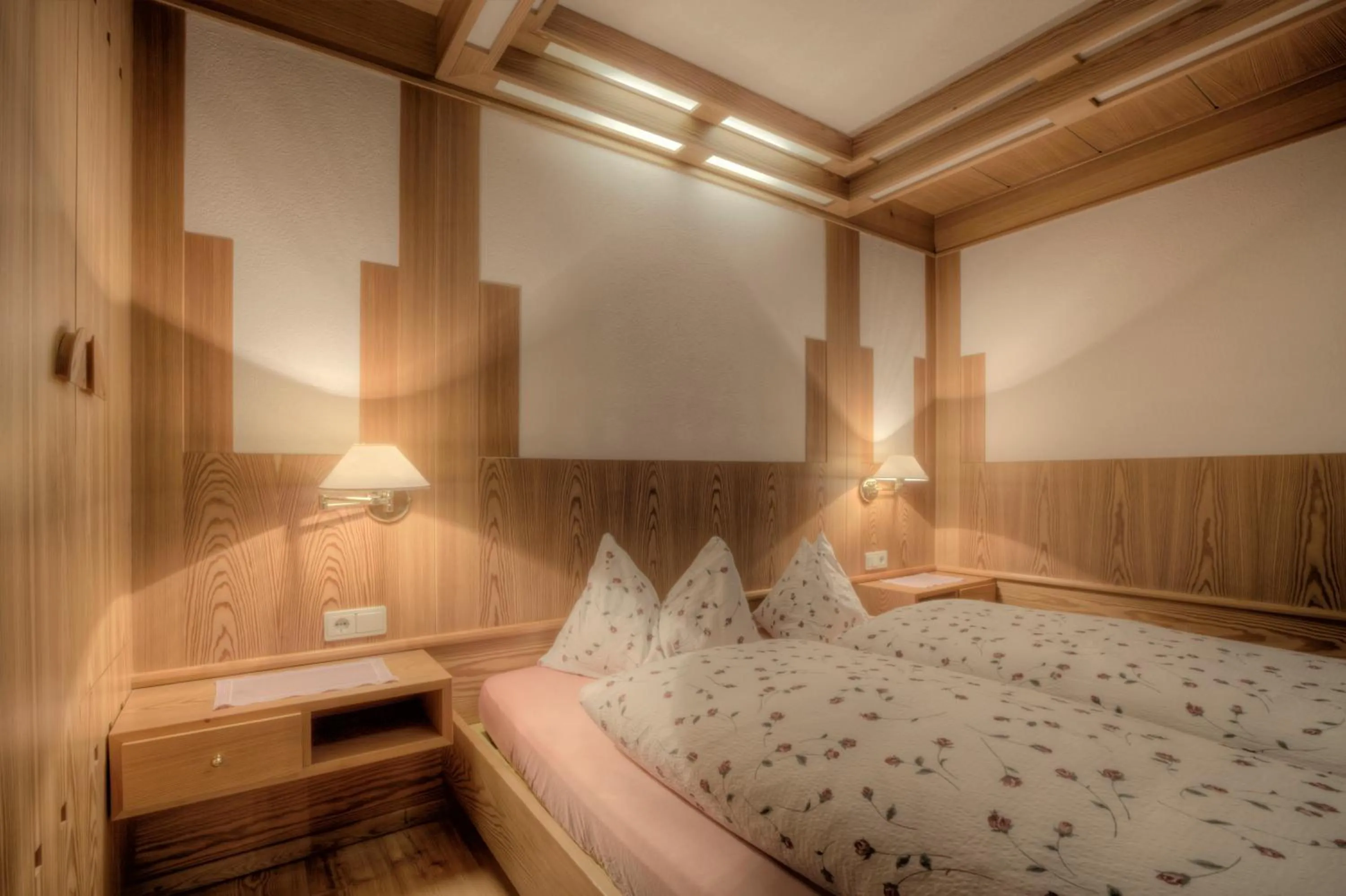 Bedroom, Bed in Residence Dolomieu