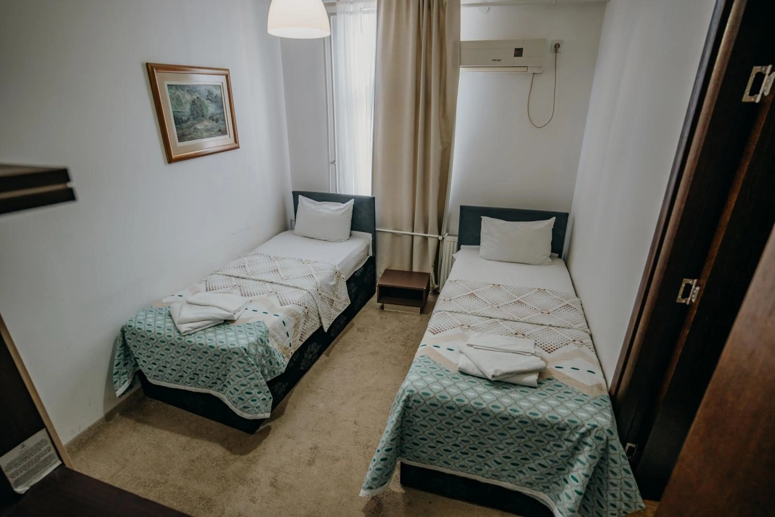 Bed in Gros Hotel - Leskovac
