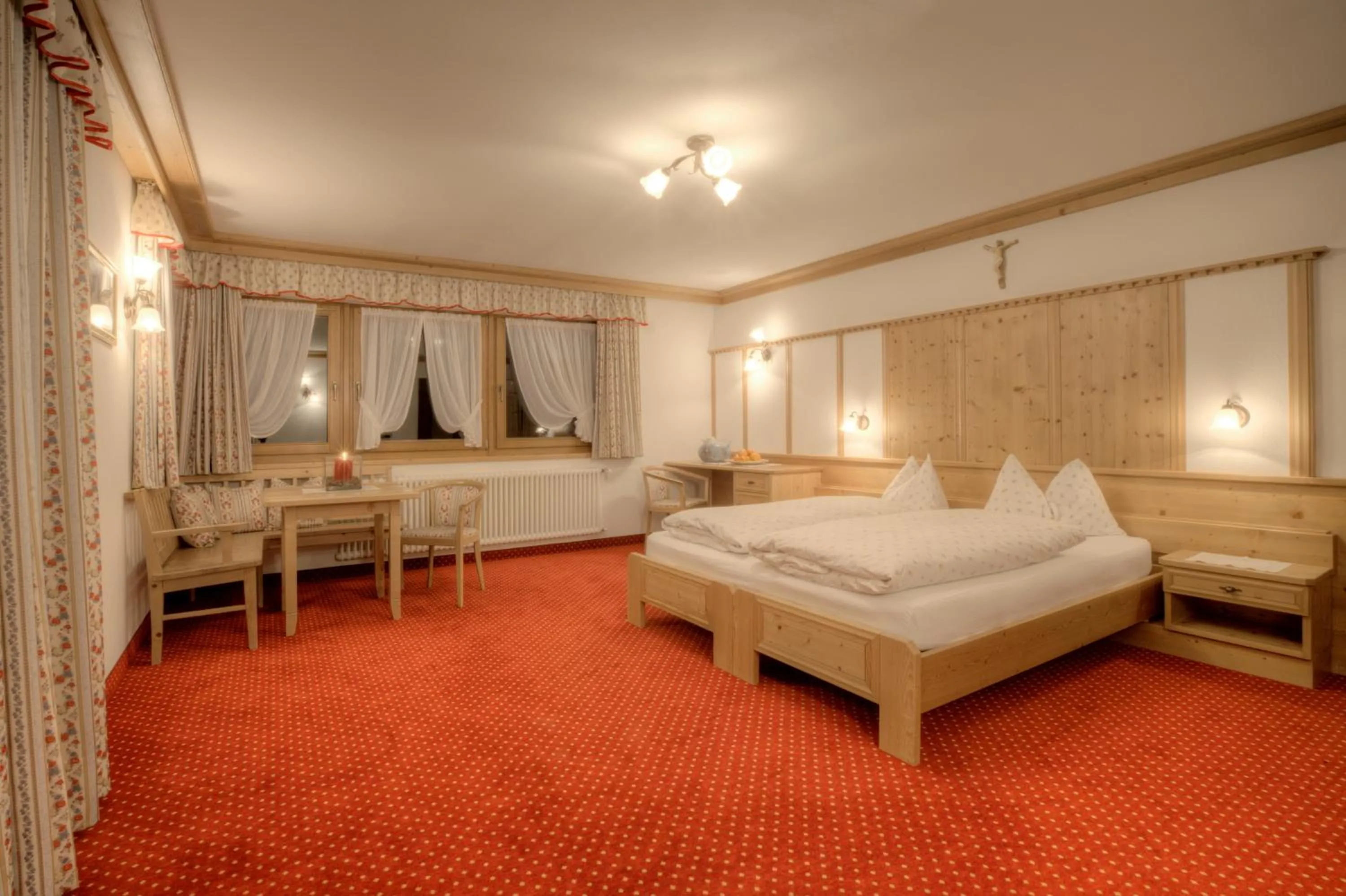 Hotel Ciasa Ai Pini