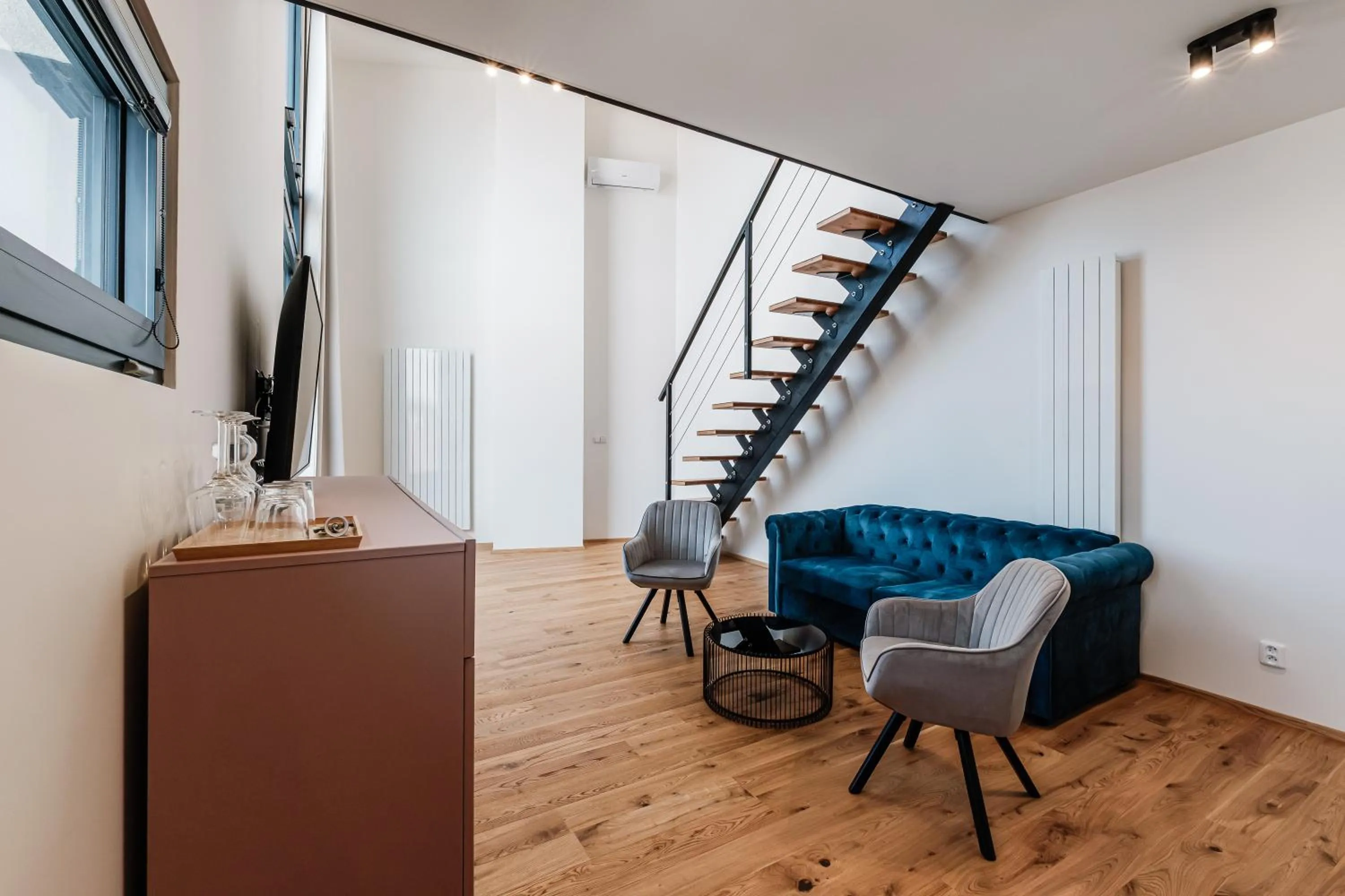 VV hotel & apartments