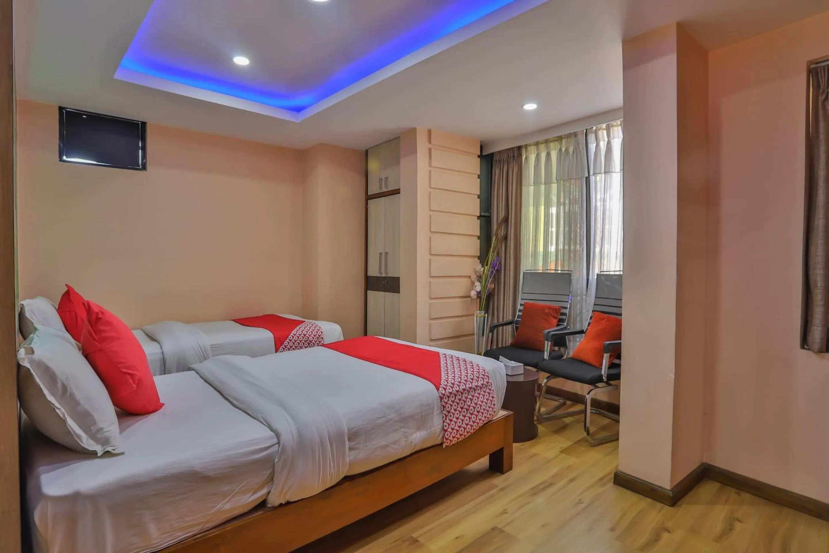 Standard Twin Room in Hotel Marinha