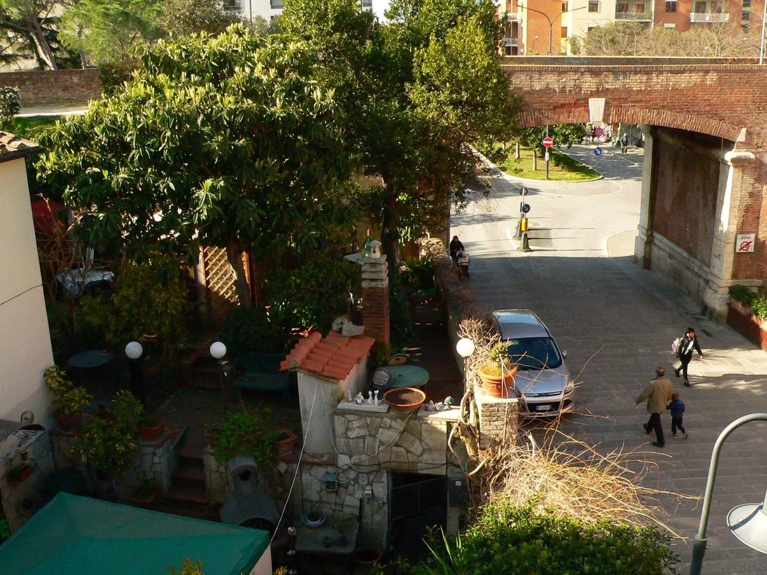 Garden view in B&B Pierilu'